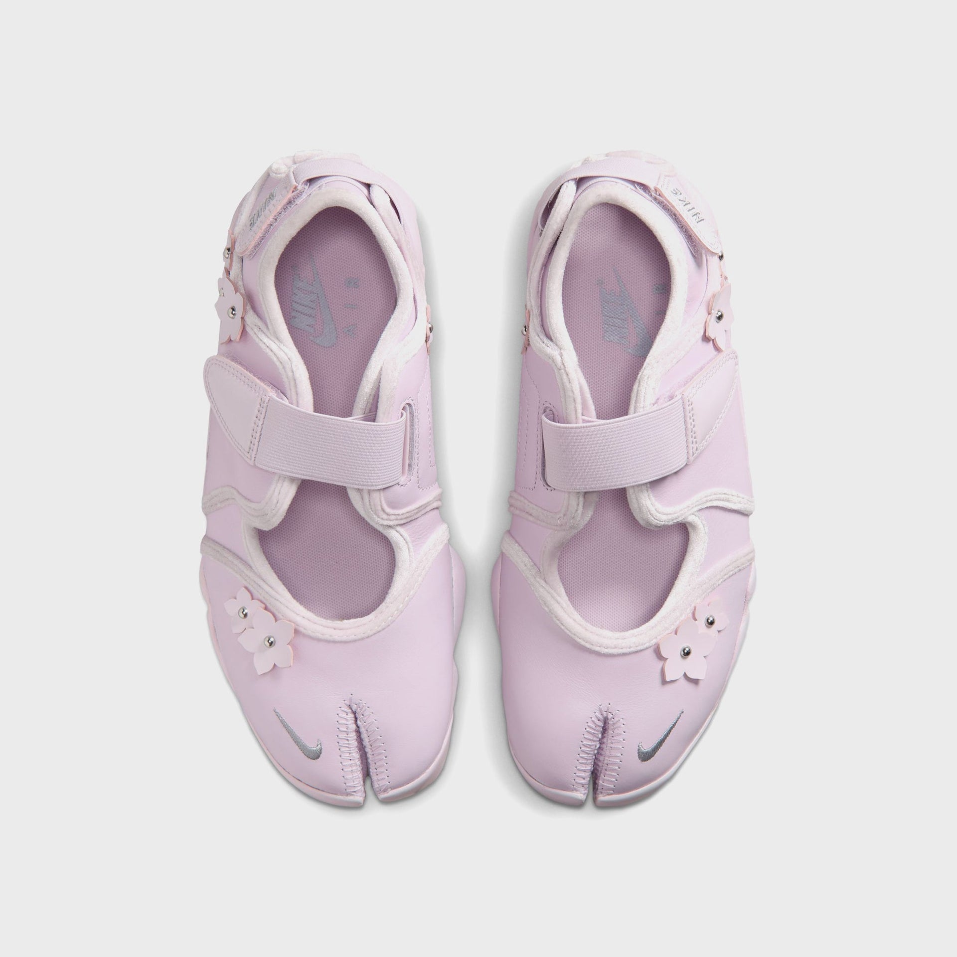 Nike WMNS Air Rift "Florette" - Bleached Lilac / Wolf Grey / Metallic Silver