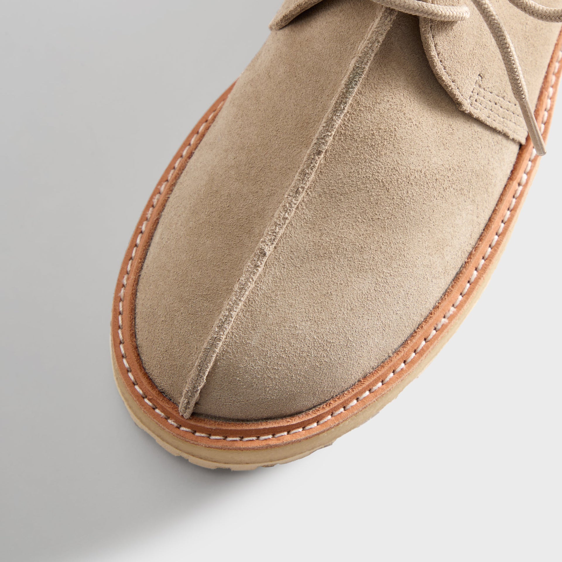 8th St by Ronnie Fieg for Clarks Originals Trek King - Sand Suede