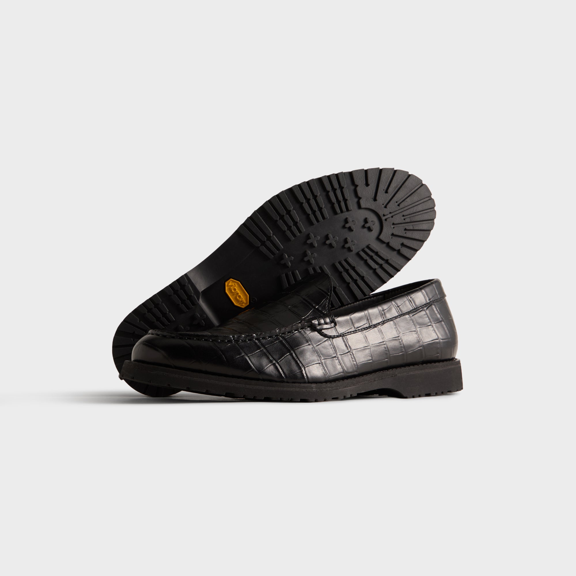 8th St by Ronnie Fieg for Clarks Originals Bristol Loafer - Black