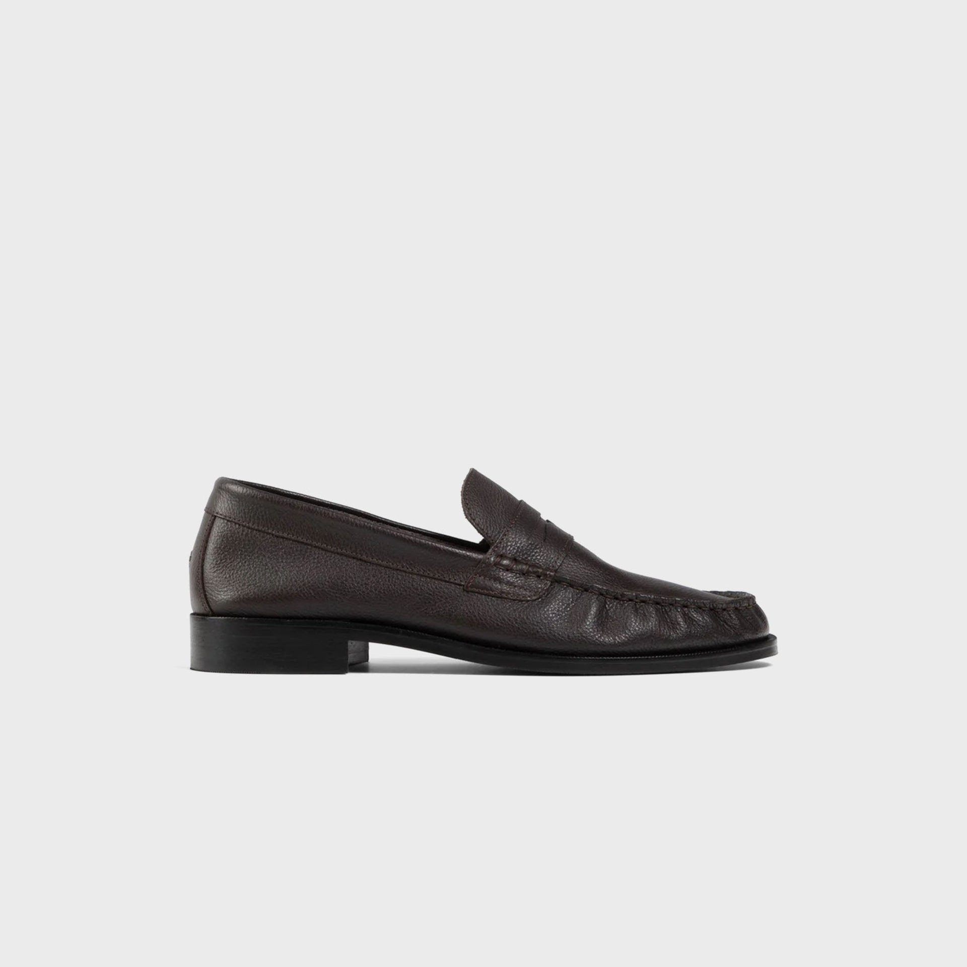 DUKE + DEXTER Ezra Pebble Pleated Penny Loafer - Chestnut