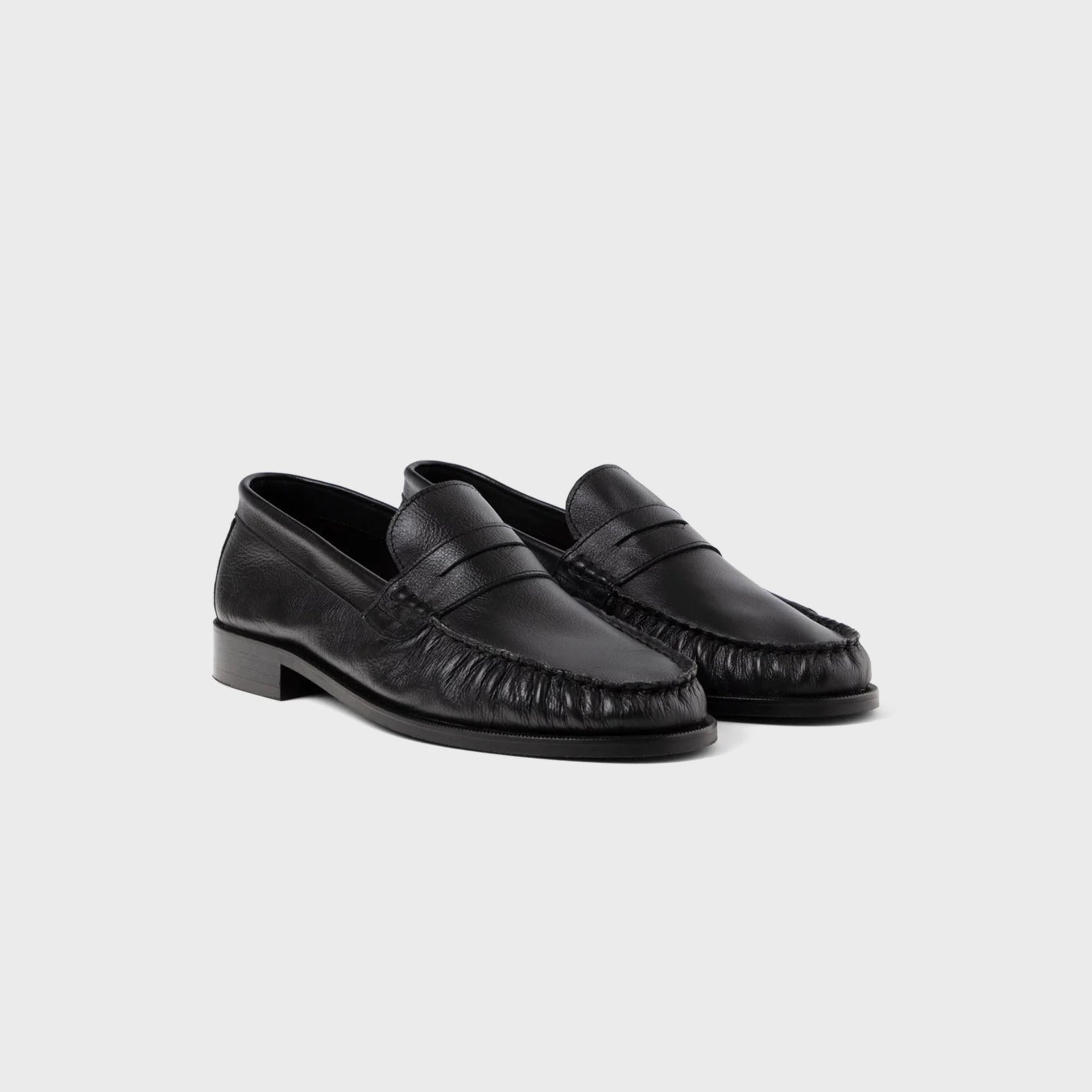 DUKE + DEXTER Ezra Pebble Pleated Penny Loafer - Black