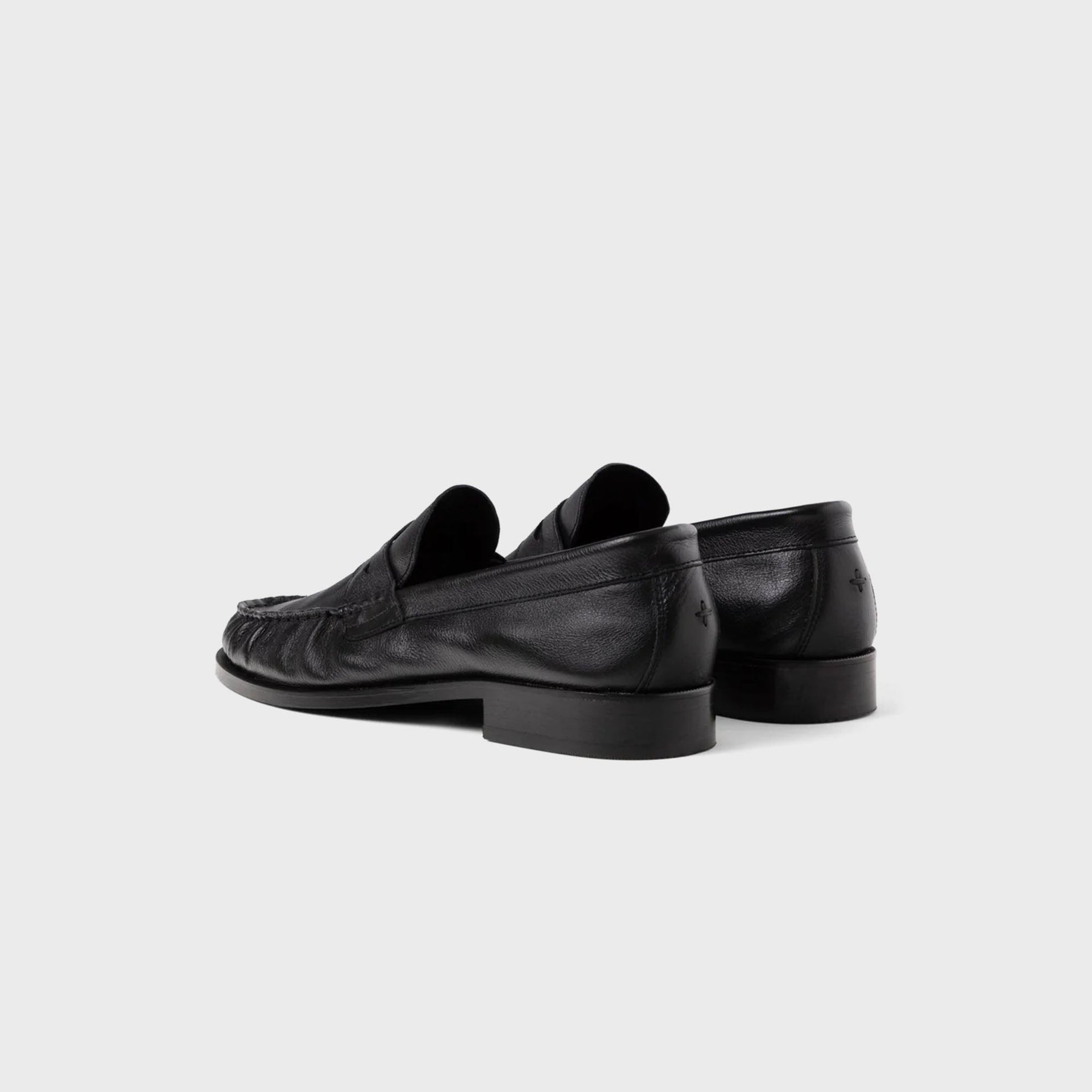 DUKE + DEXTER Ezra Pebble Pleated Penny Loafer - Black