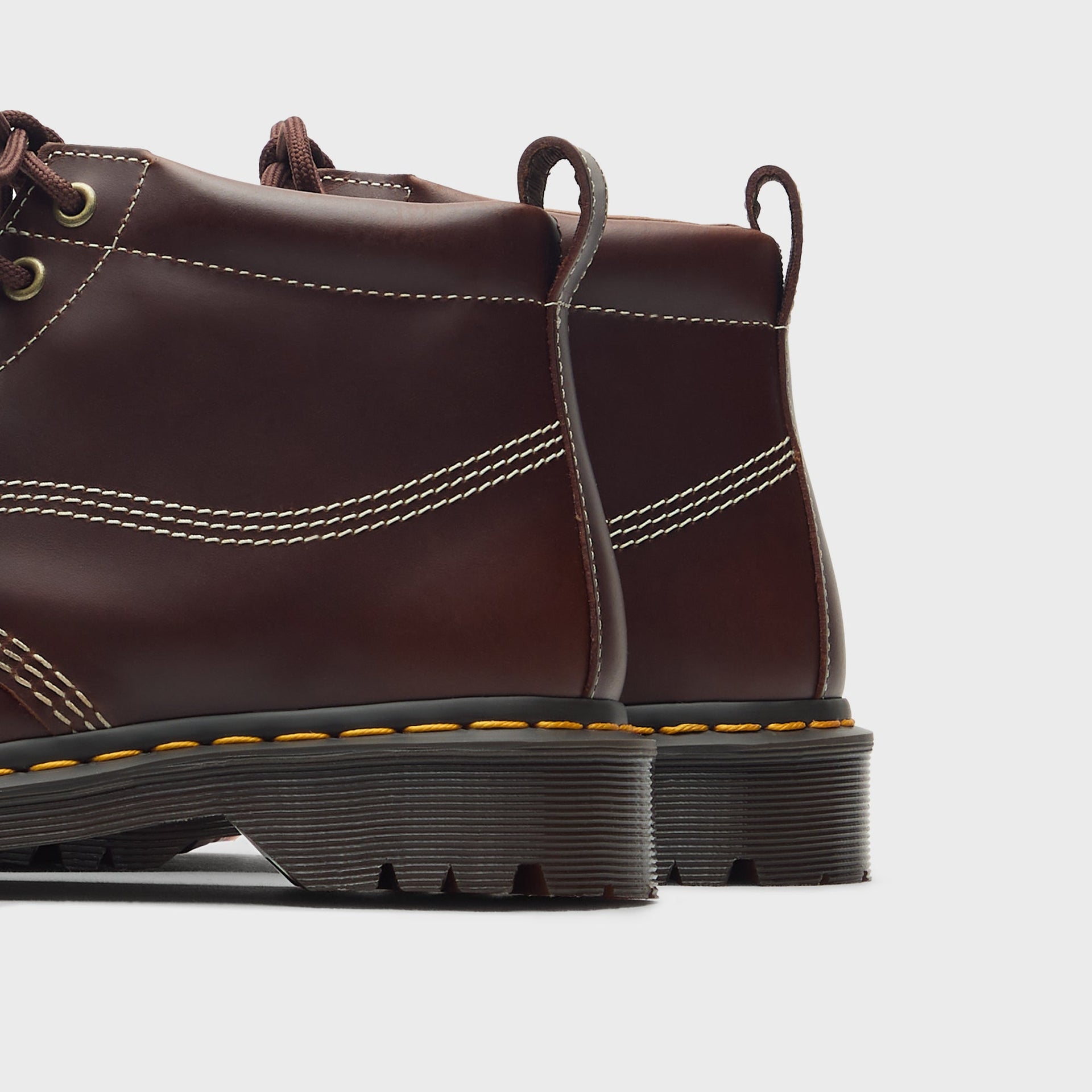 Dr. Martens Lowell Chukka - Butterscotch Orleans