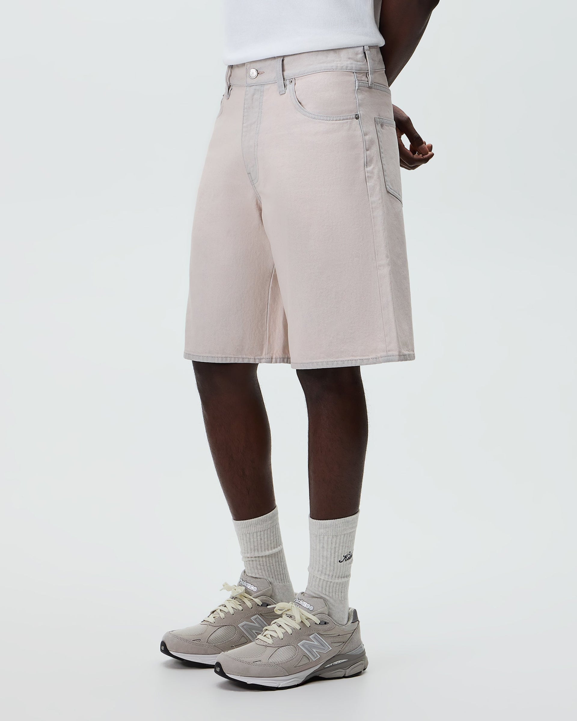 gid://shopify/MediaImage/45751517479188