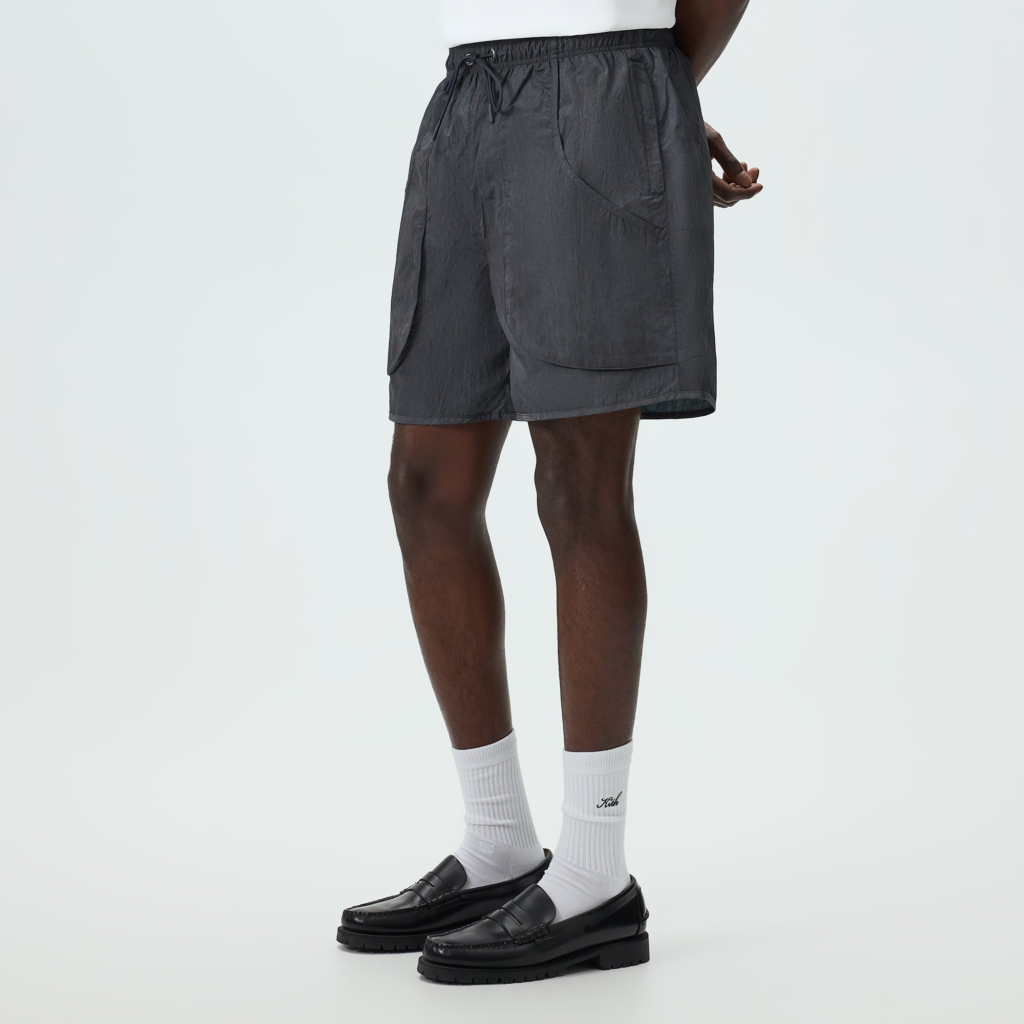KITH Wrinkle Fowlerショートパンツ Kith Garment Dyed Wrinkle Nylon Fowler Short - Thunder – Kith UK