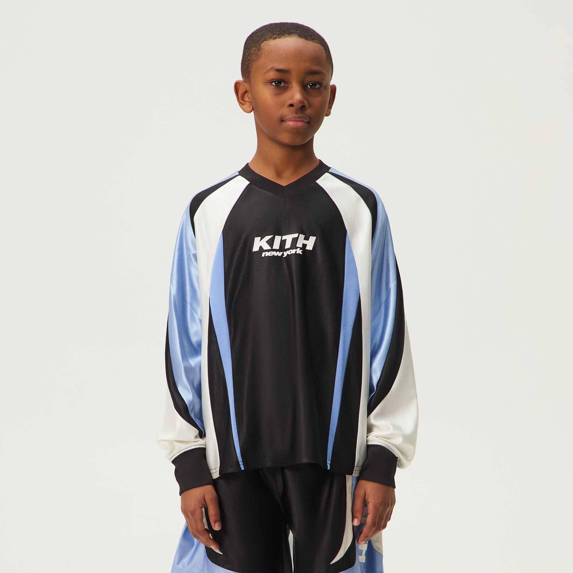新品未開封 KITH ライトブルー Tシャツ 3T Kith Kids Quinn II Tee - Nassau – Kith Japan