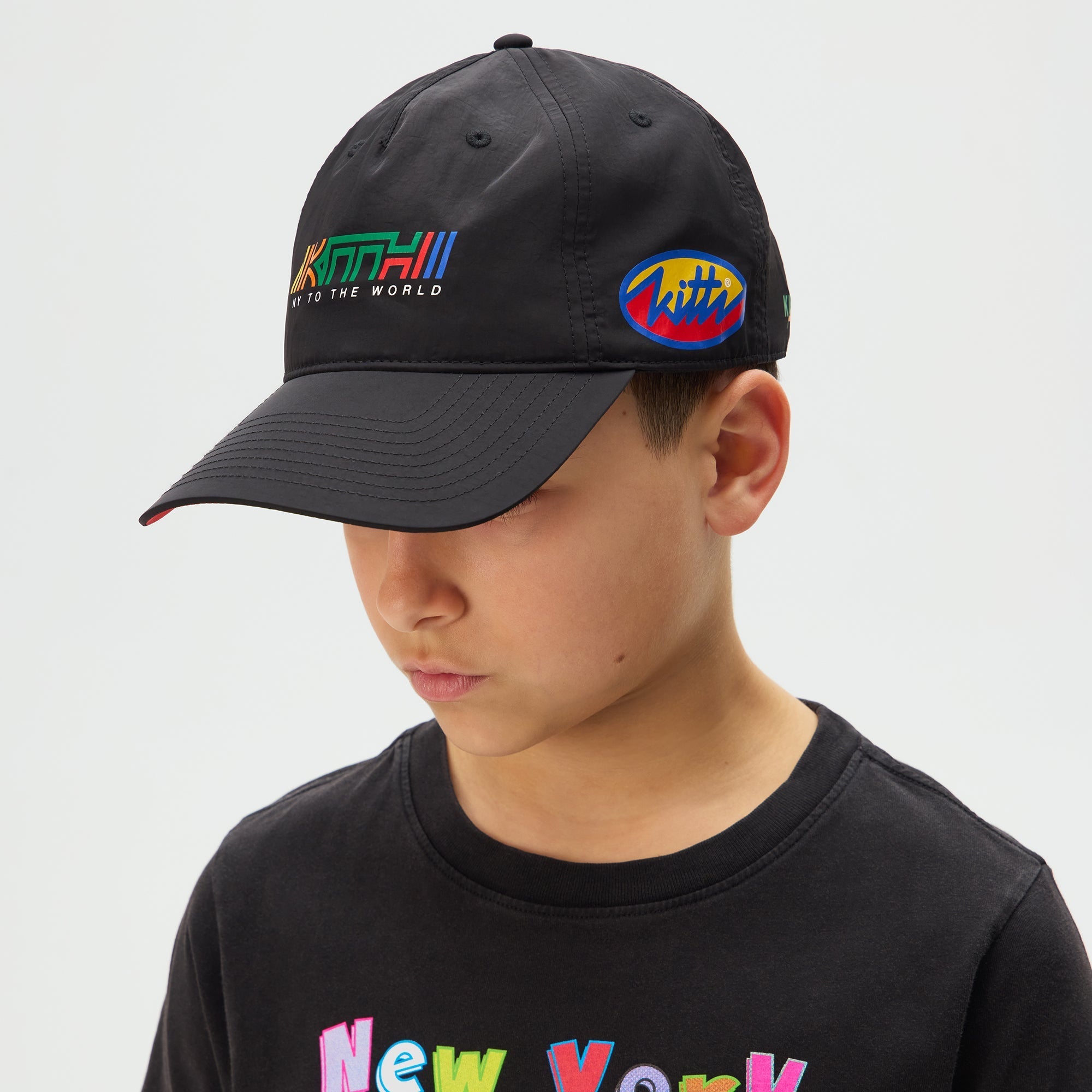 稀少 新品未使用 KITH キス 子供用 KIDS マルチカラーロゴ キャップ Kith Kids Nylon Logo Pinch Crown Snapback - Black – Kith UK
