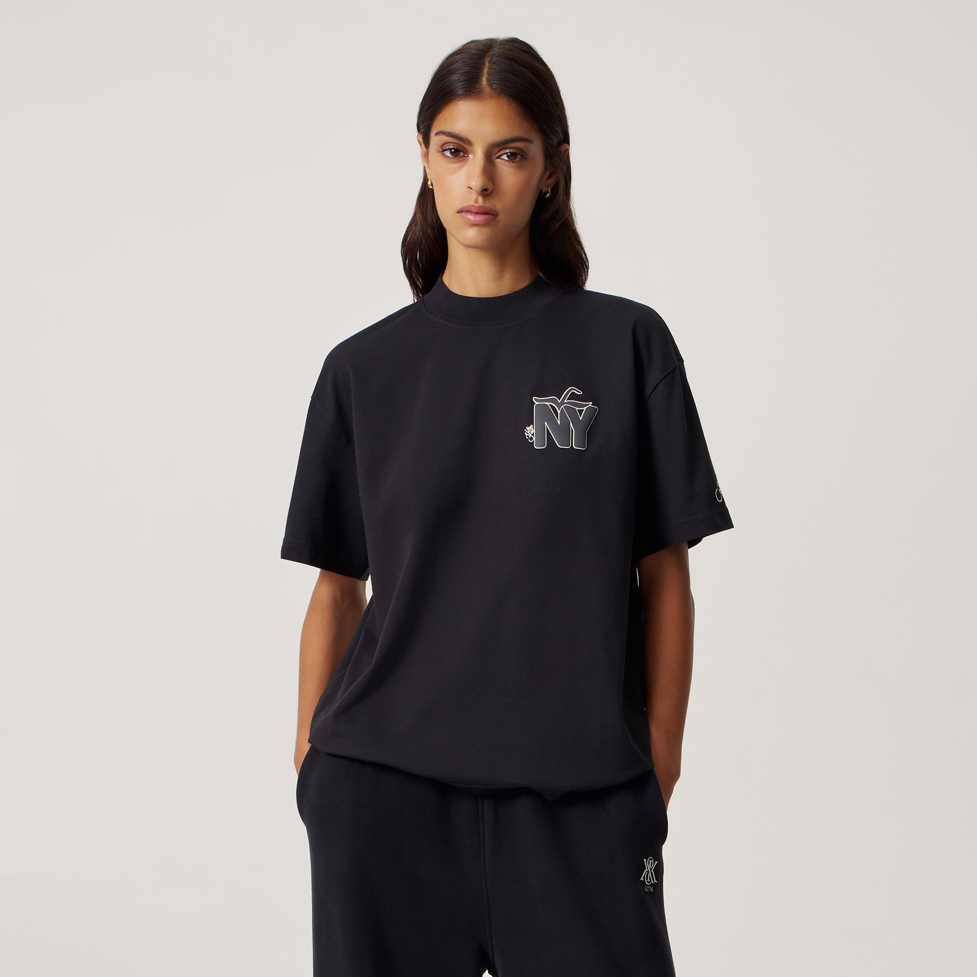 Kith Women Mockneck Vintage NY Apple Tee - Black