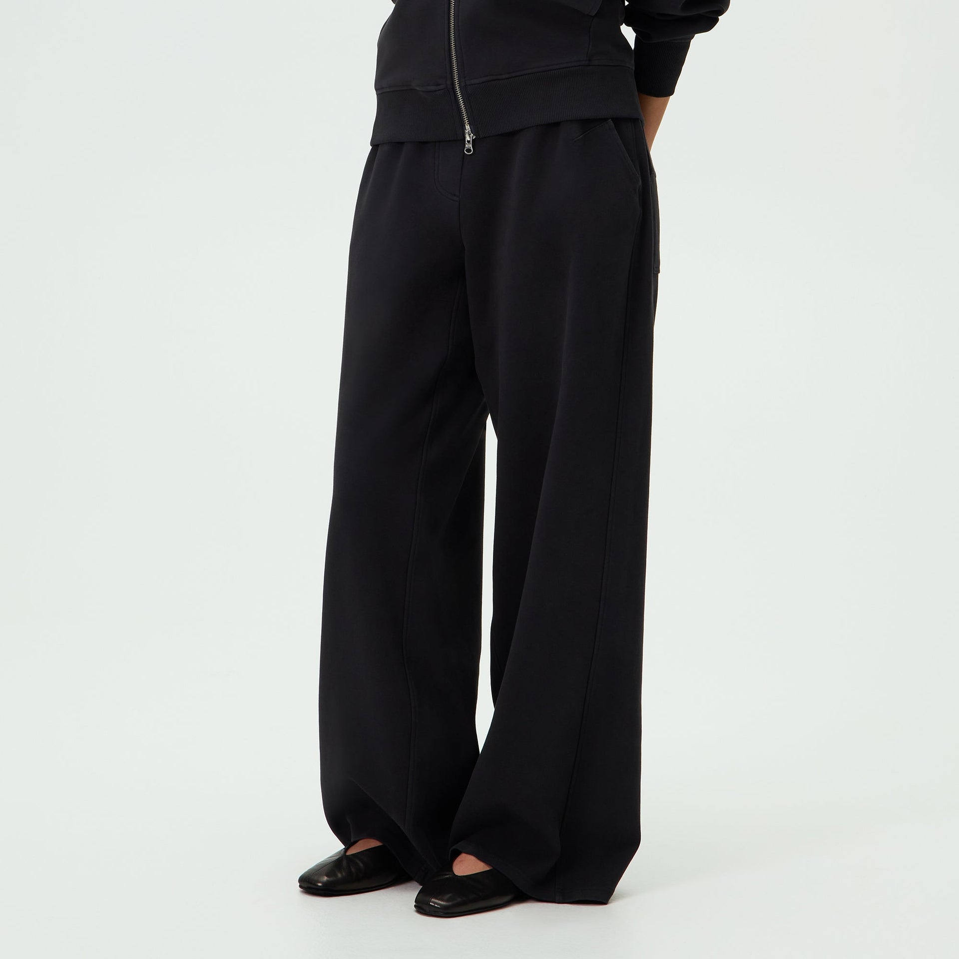 Kith Women Callia Carpenter Sweatpant - Black