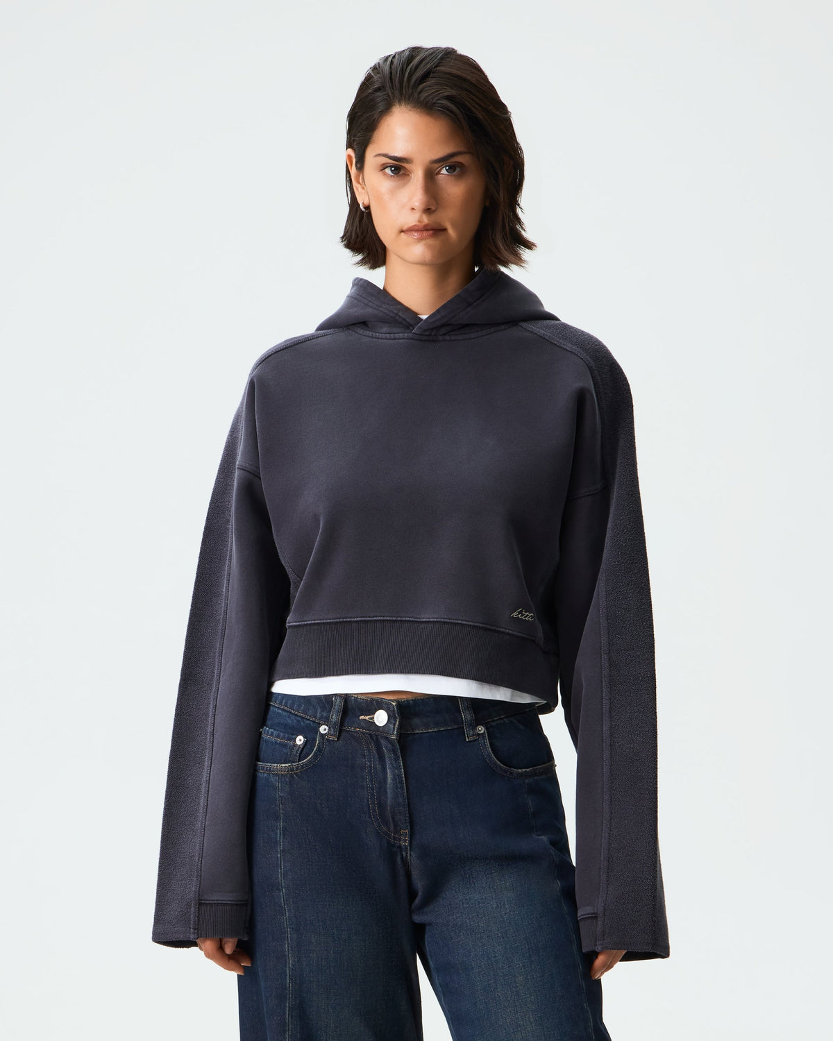 gid://shopify/MediaImage/46998421930260