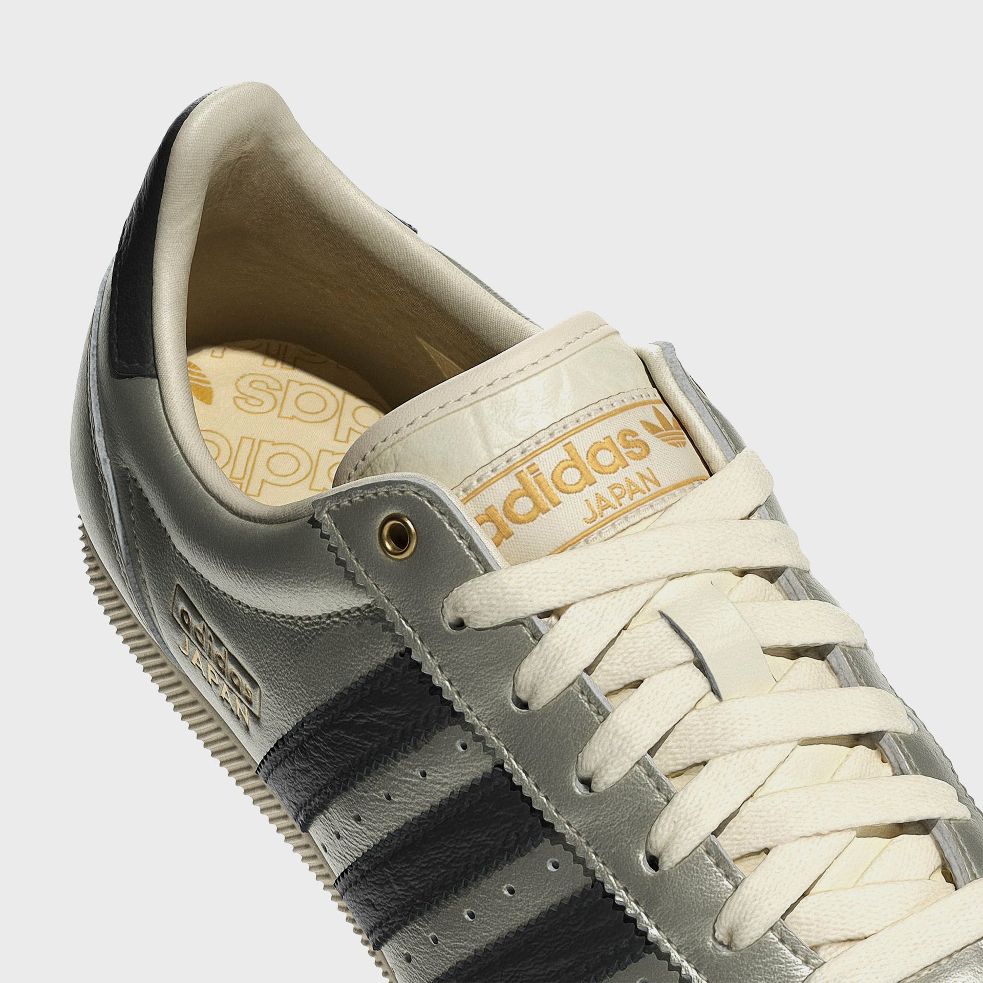 adidas WMNS Japan - Alumina / Core Black / Cream White