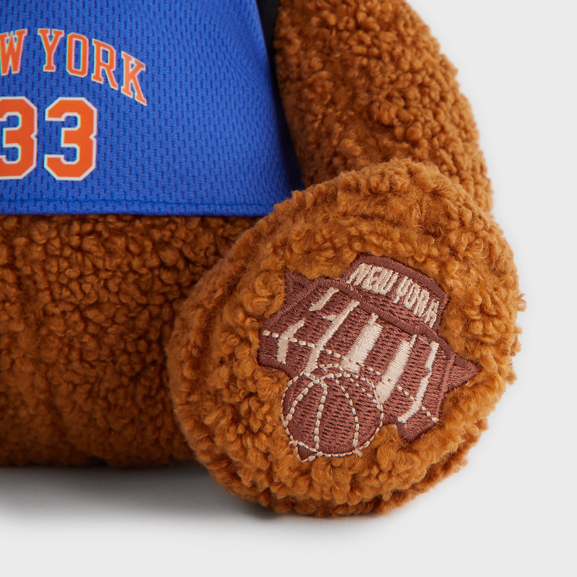 ぬいぐるみ Kith for the New York Knicks Teddy Bear Kith for the New York Knicks Teddy Bear - Multi – Kith UK