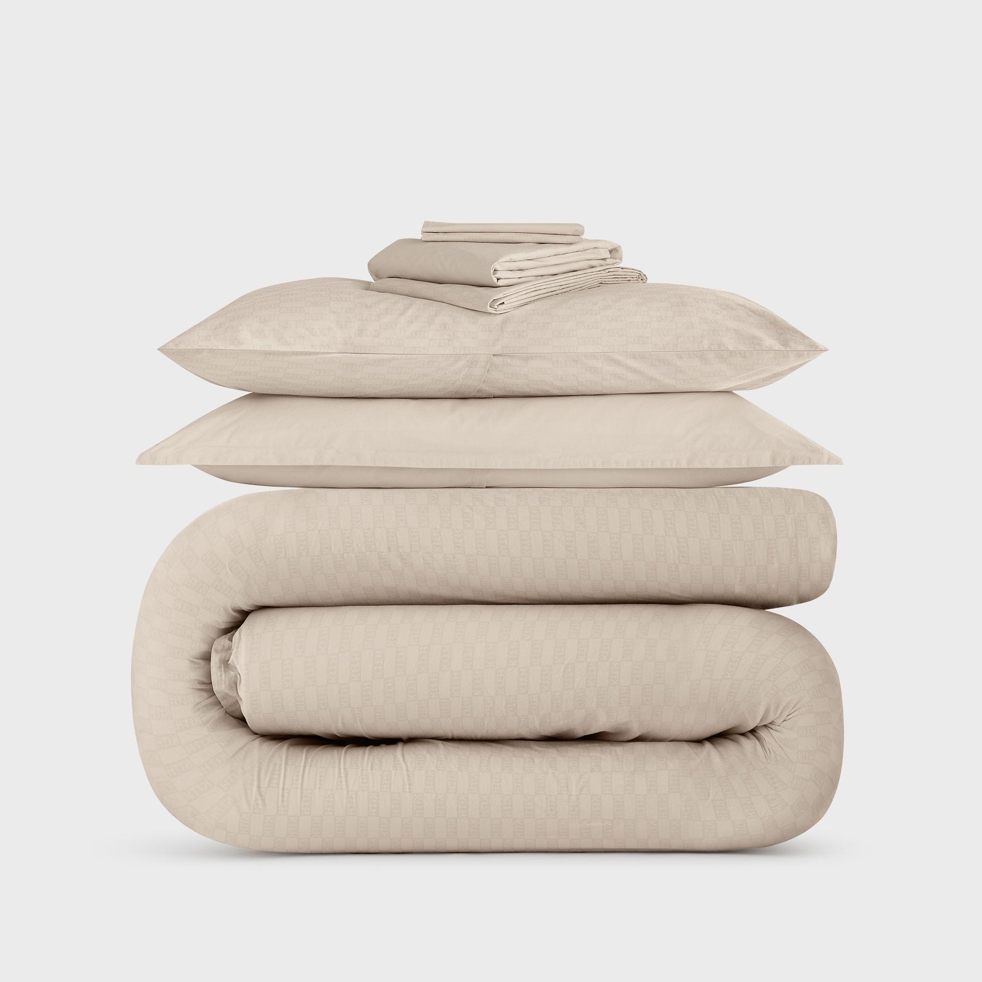 Kithmas Monogram Queen Size Bedding Set - Pyramid