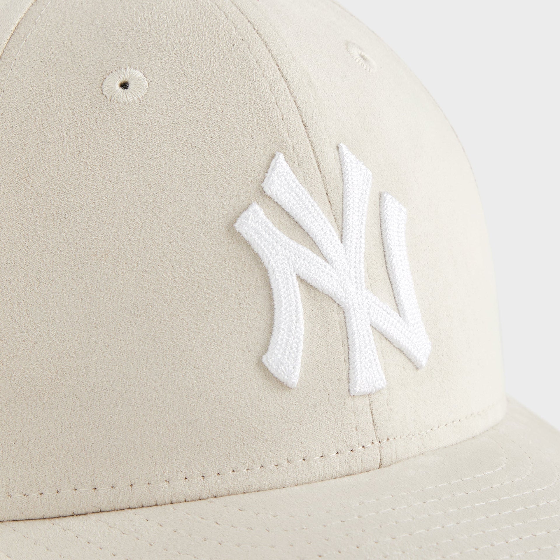 Kith & New Era for the New York Yankees Microsuede 59FIFTY Low Profile Fitted - Sandrift