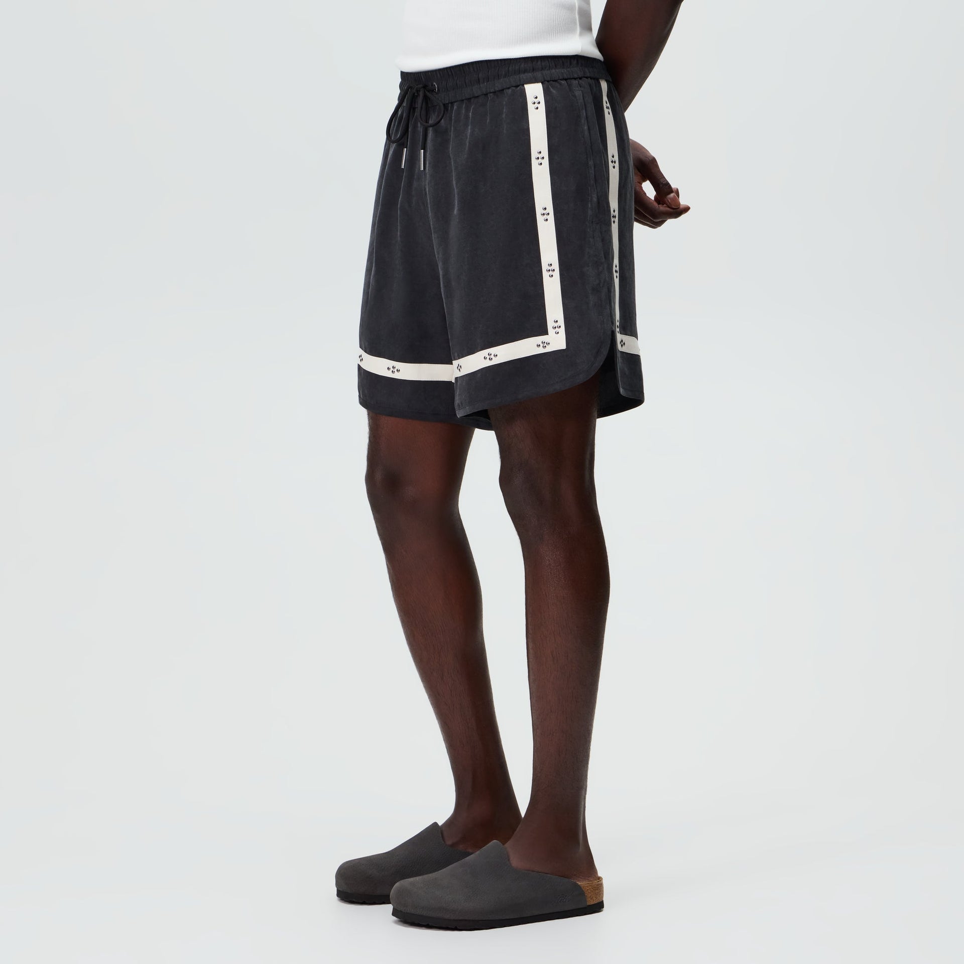 &Kin Cupro Linen Dylan Short - Black - PH