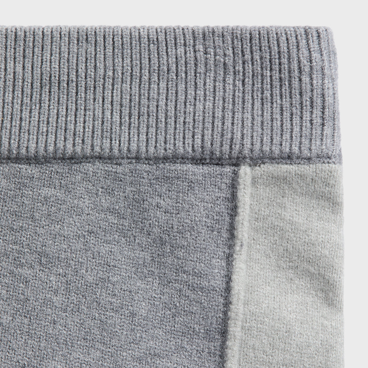 Kith Women Desmond Blocked Shorty - Cool Heather Grey