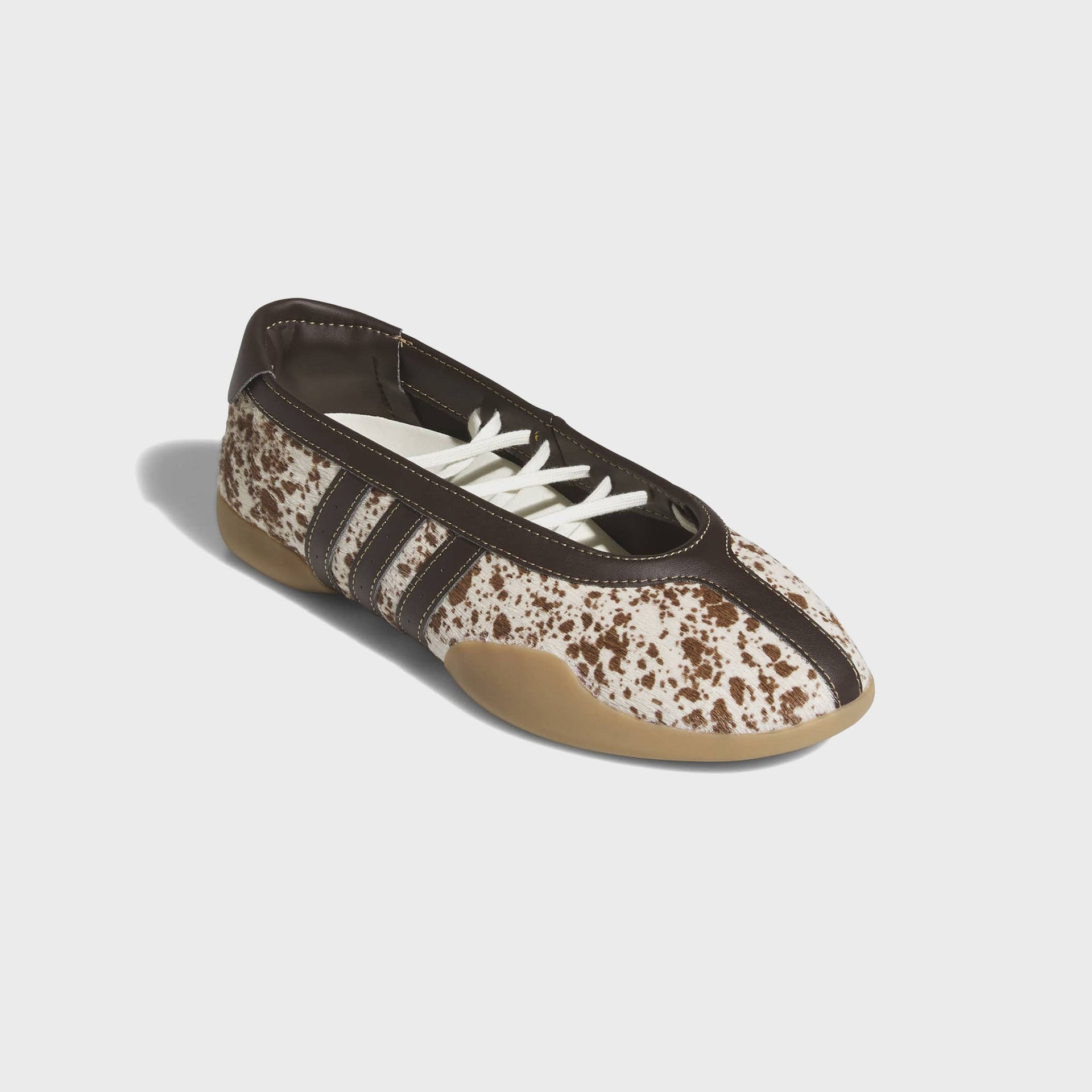 adidas WMNS Taekwondo Mei Ballet - Off White / Dark Brown / Gum