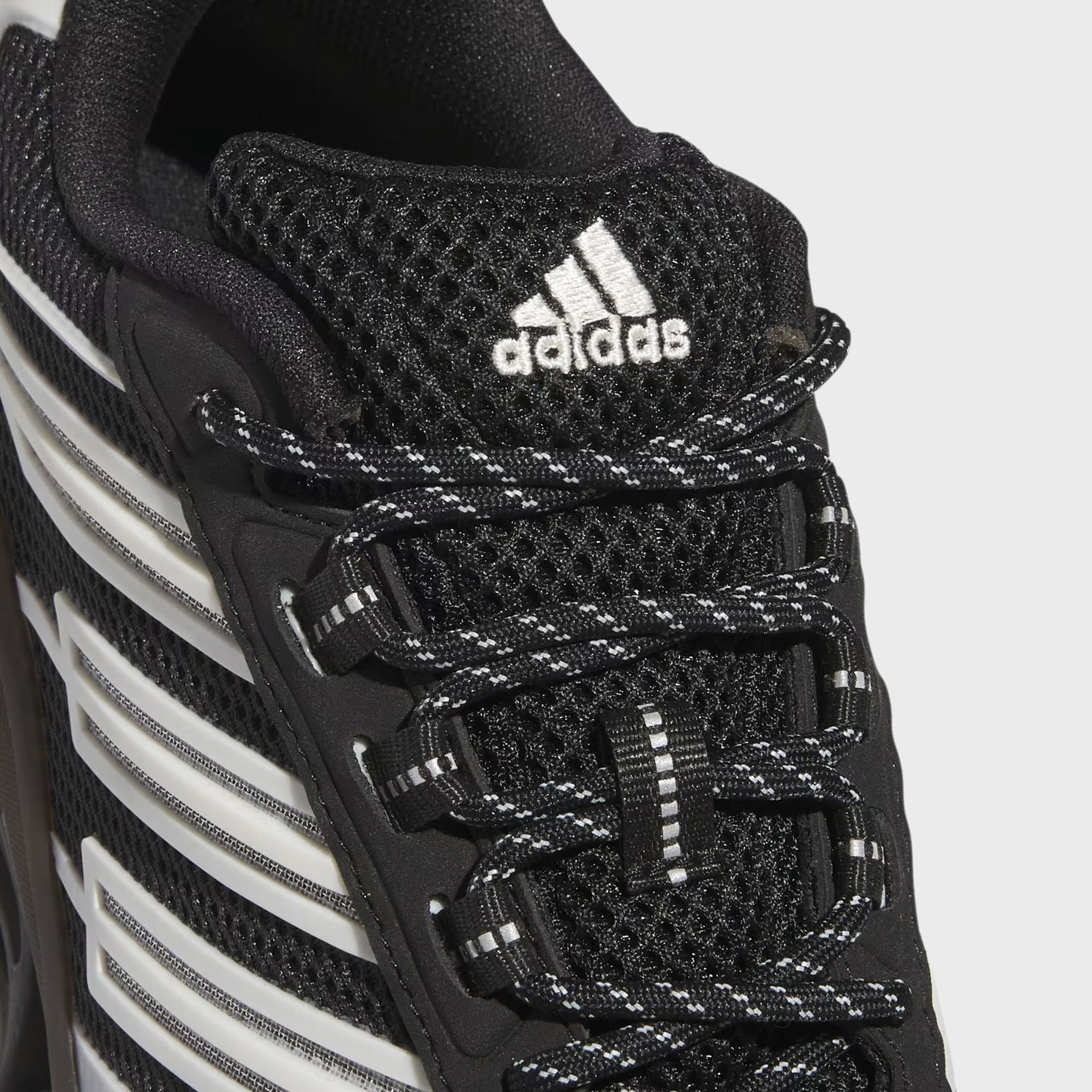 adidas Megaride AG - Core Black / Cream White