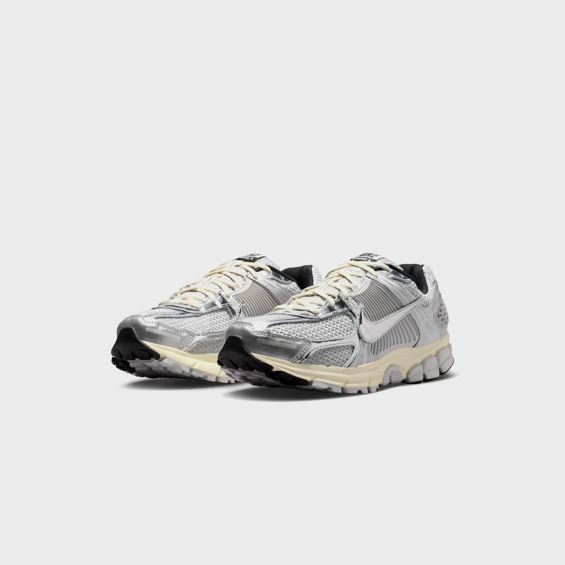 Nike Zoom Vomero 5 - Grey Fog / Chrome / Metallic Silver