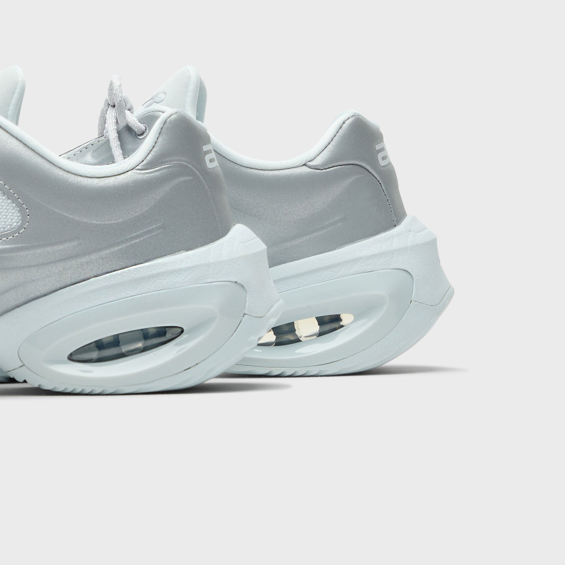 Nike WMNS Air Max Muse - Reflective Pure Platinum / Metallic Silver