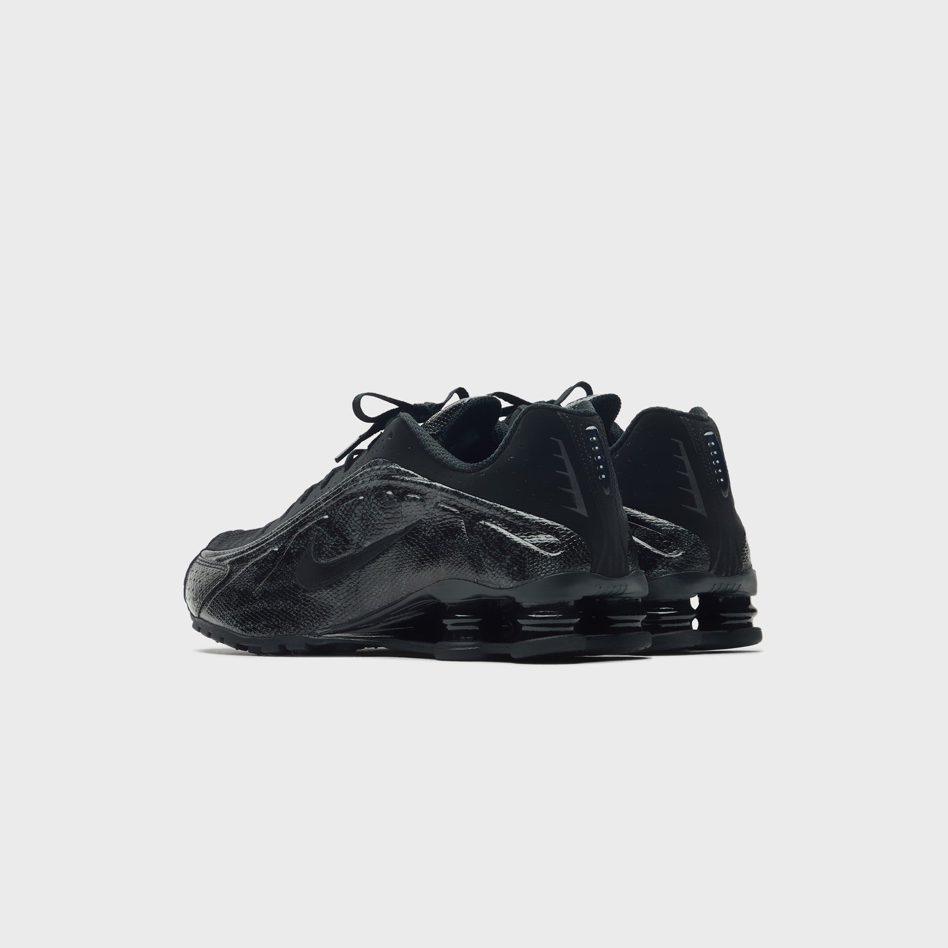 Nike WMNS Shox R4 - Print Black / Black / Metallic Silver / Dark Grey