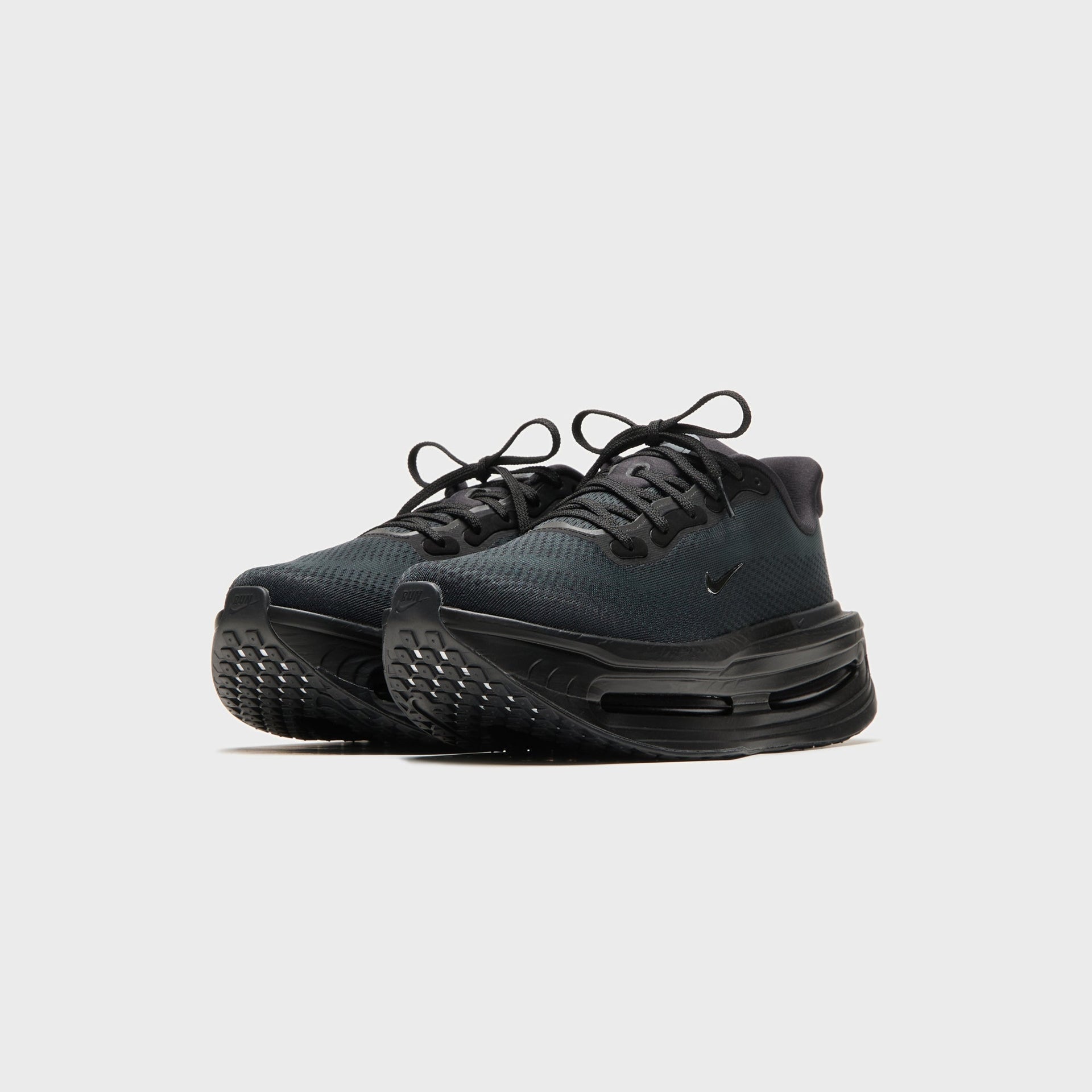 Nike Vomero Premium - Black / White