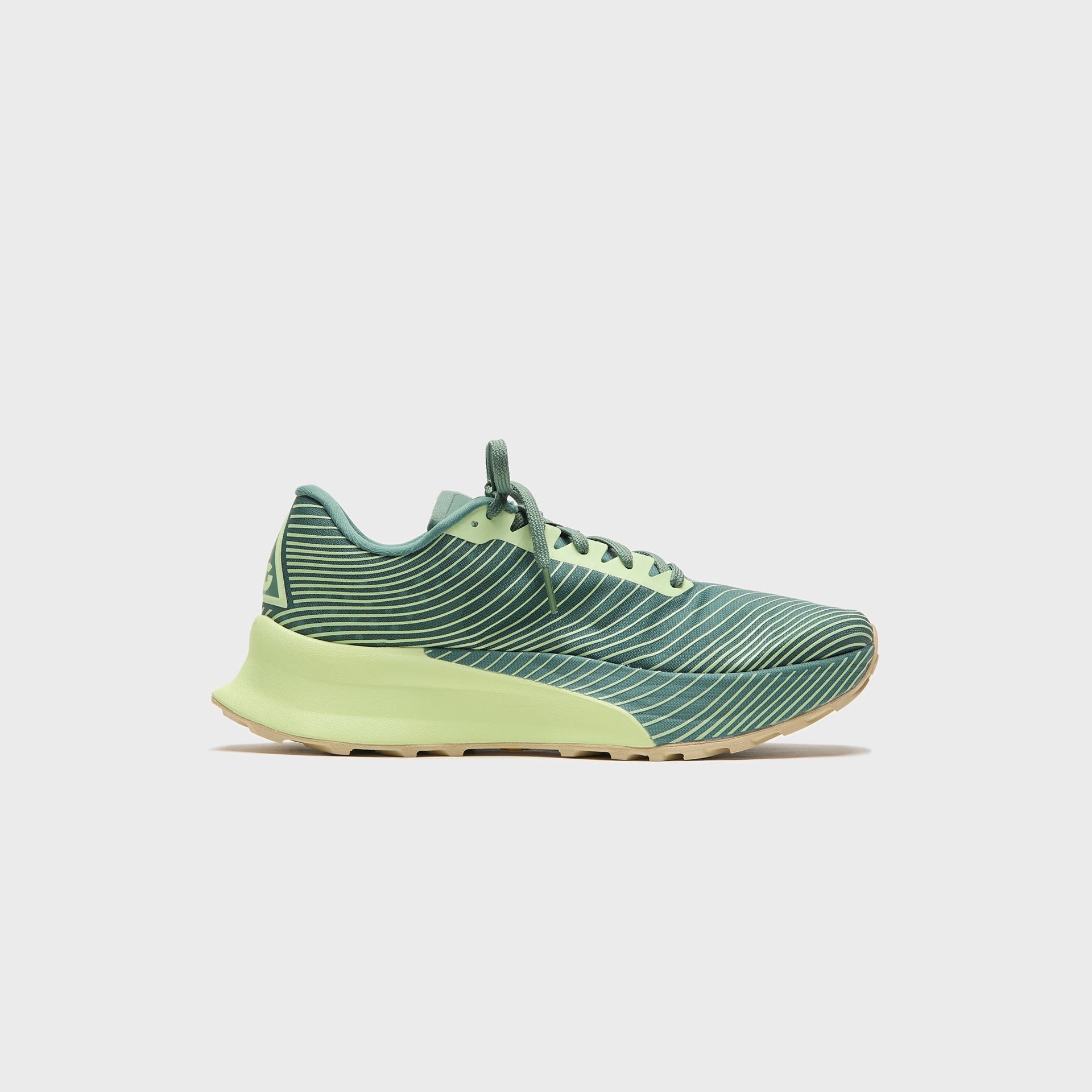 Nike ACG Ultrafly Trail - Aloe Verde / Vegas Gold / Barely Volt