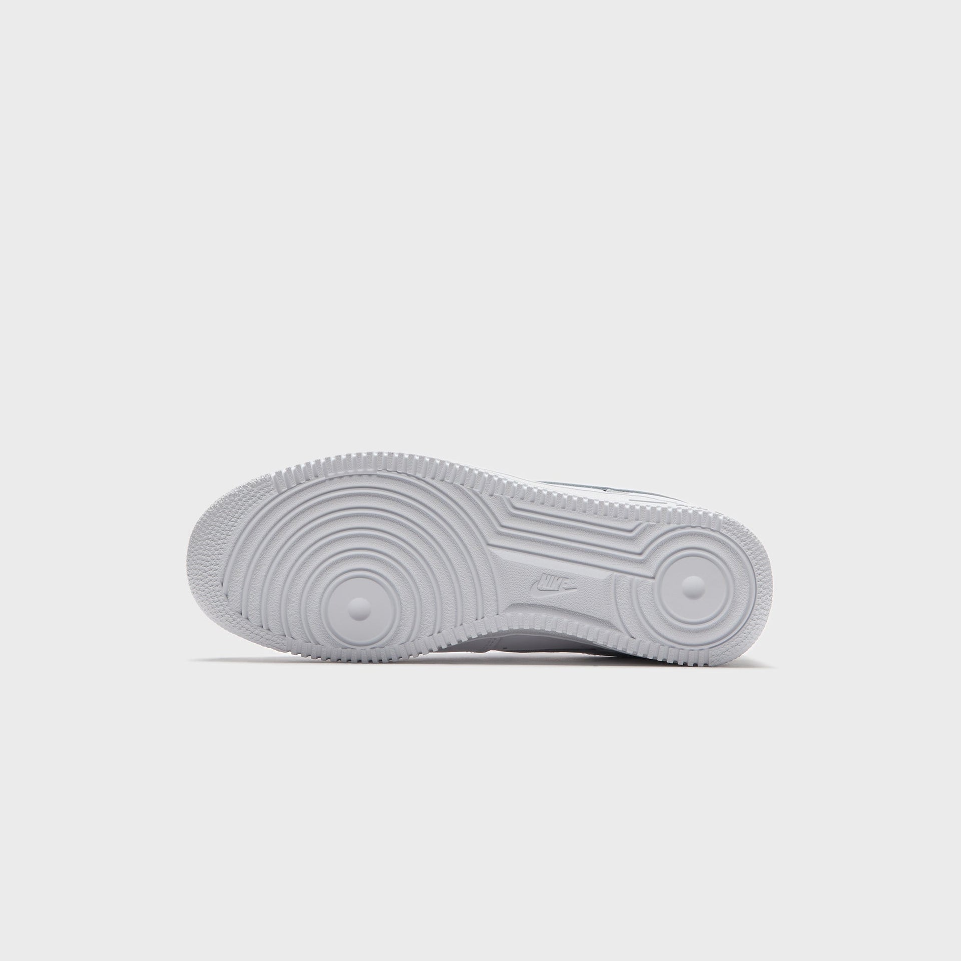 Nike Air Force 1 Low '01 "Triple White" - White