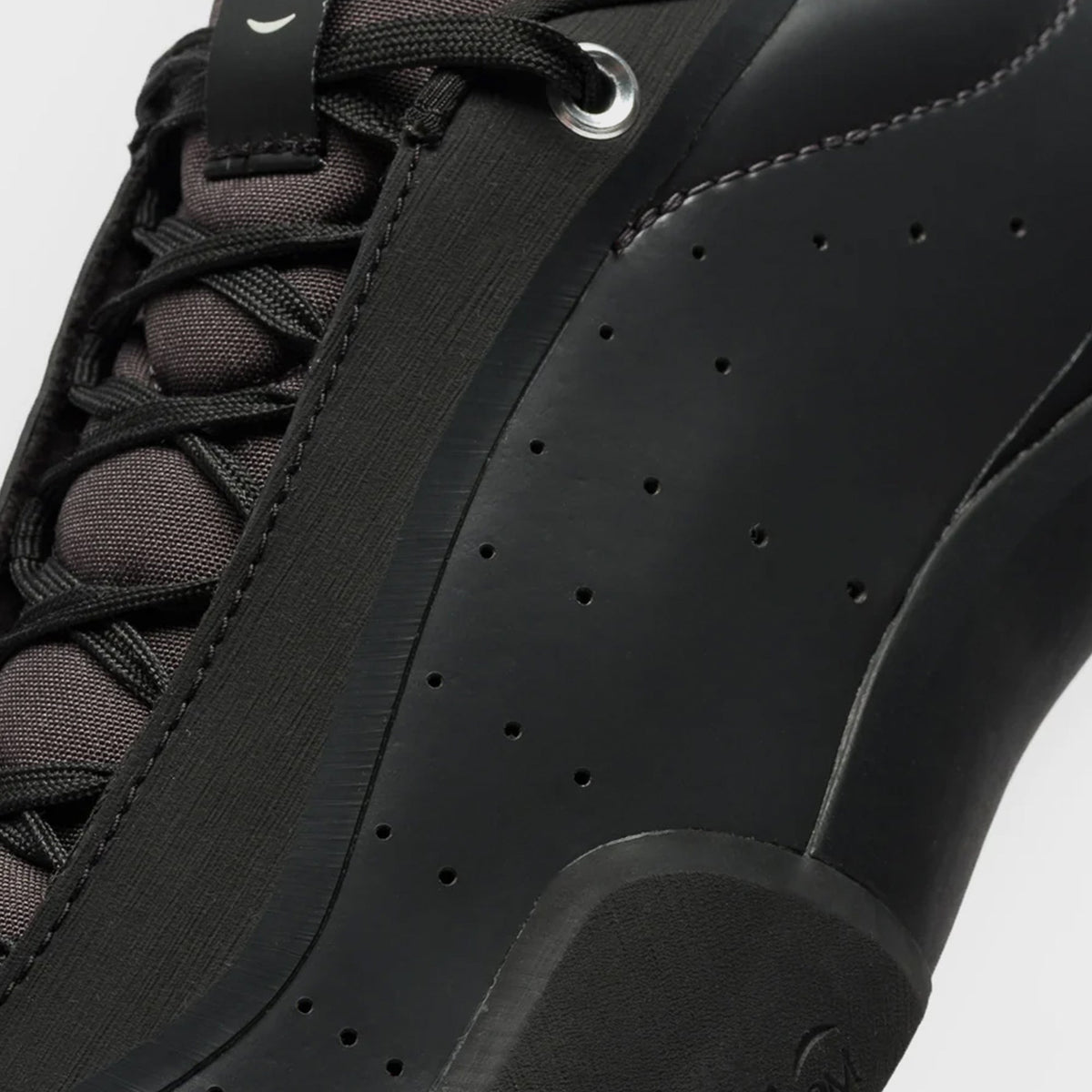 Village PM 2PM - Anthracite / Natural Black