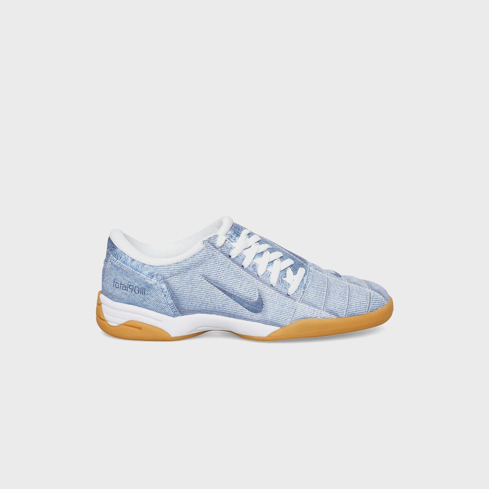 Nike WMNS Total90 - White / Gum Light Brown / Summit White / Obsidian