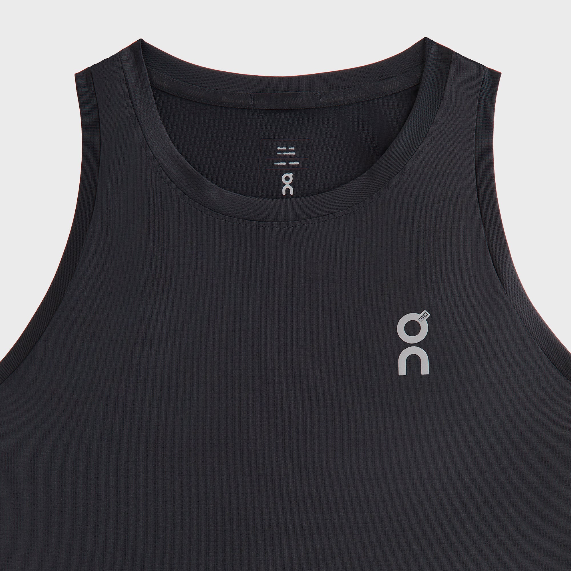 キス オン ブラック タンクトップ Kith for On Core Tank Kith Women for On Core Tank - Black – Kith UK
