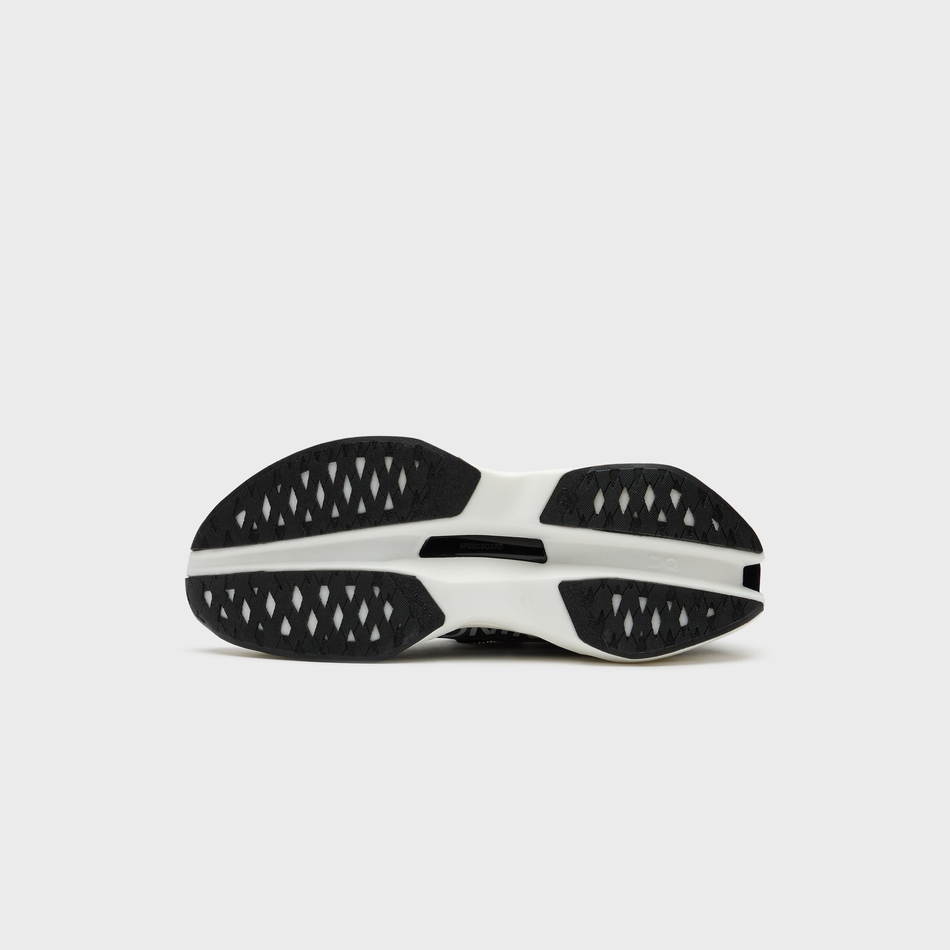 On Running WMNS Cloudboom Max - White / Black