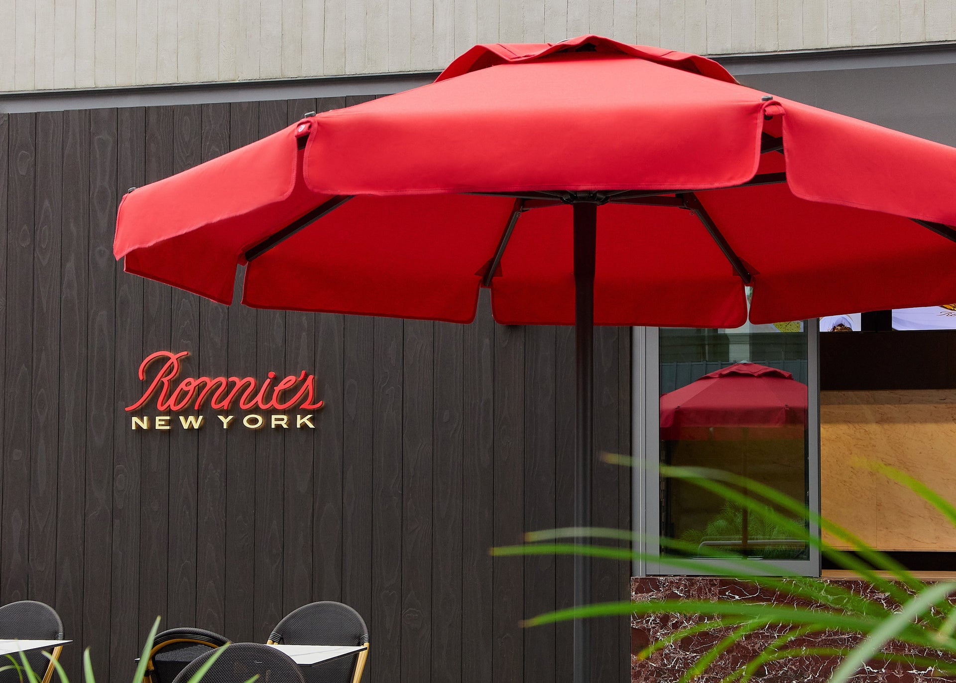 Featured | Ronnies 