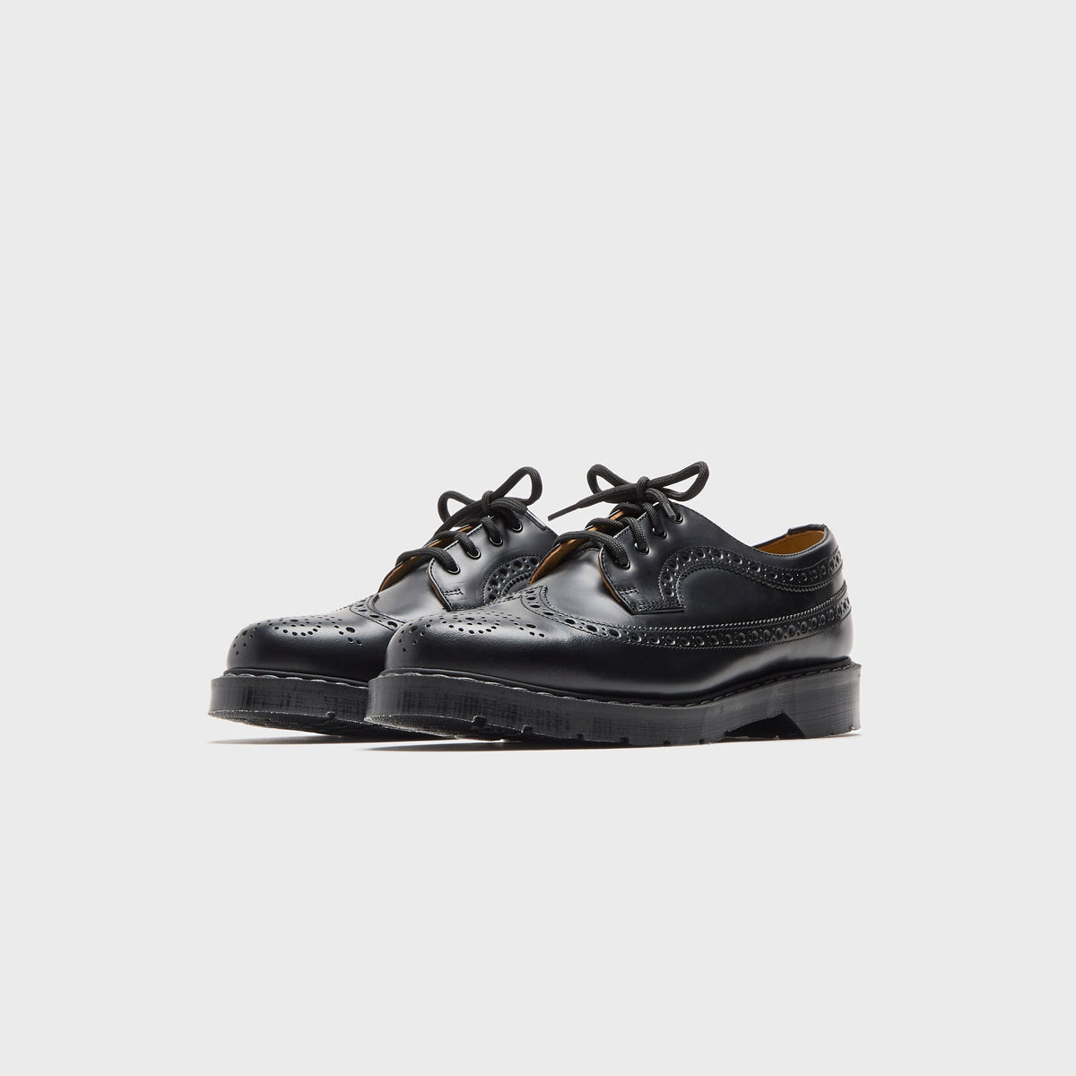 Solovair Hi-Shine American Brogue Shoe - Black