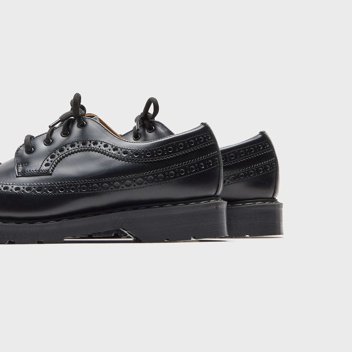 Solovair Hi-Shine American Brogue Shoe - Black