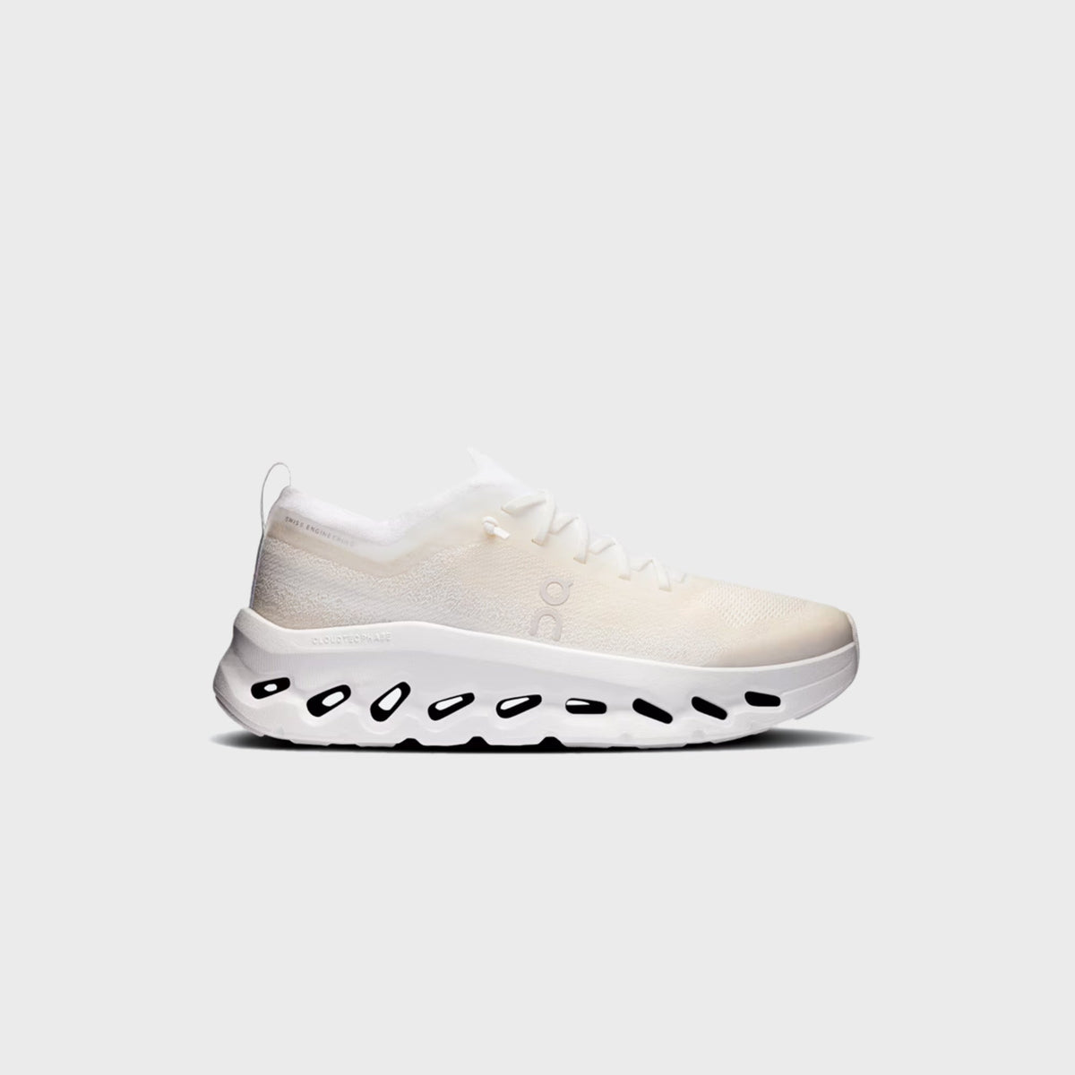 On Running WMNS Cloudtilt Moon - White / Frost