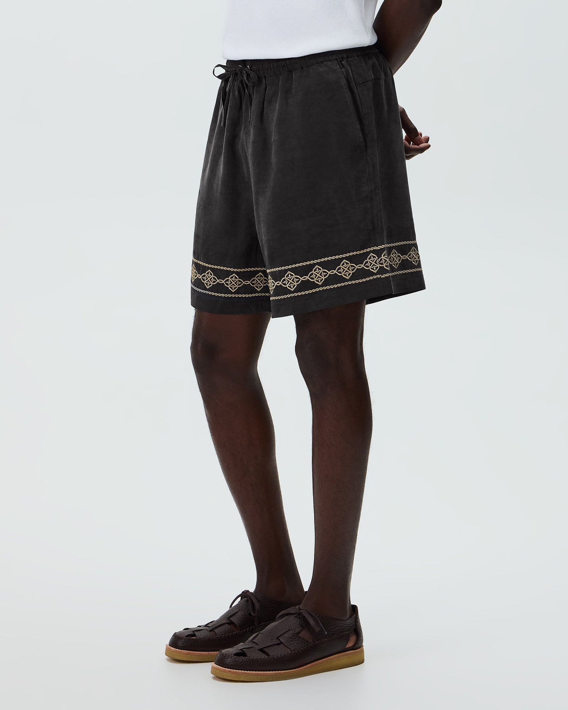 gid://shopify/MediaImage/45751515480340