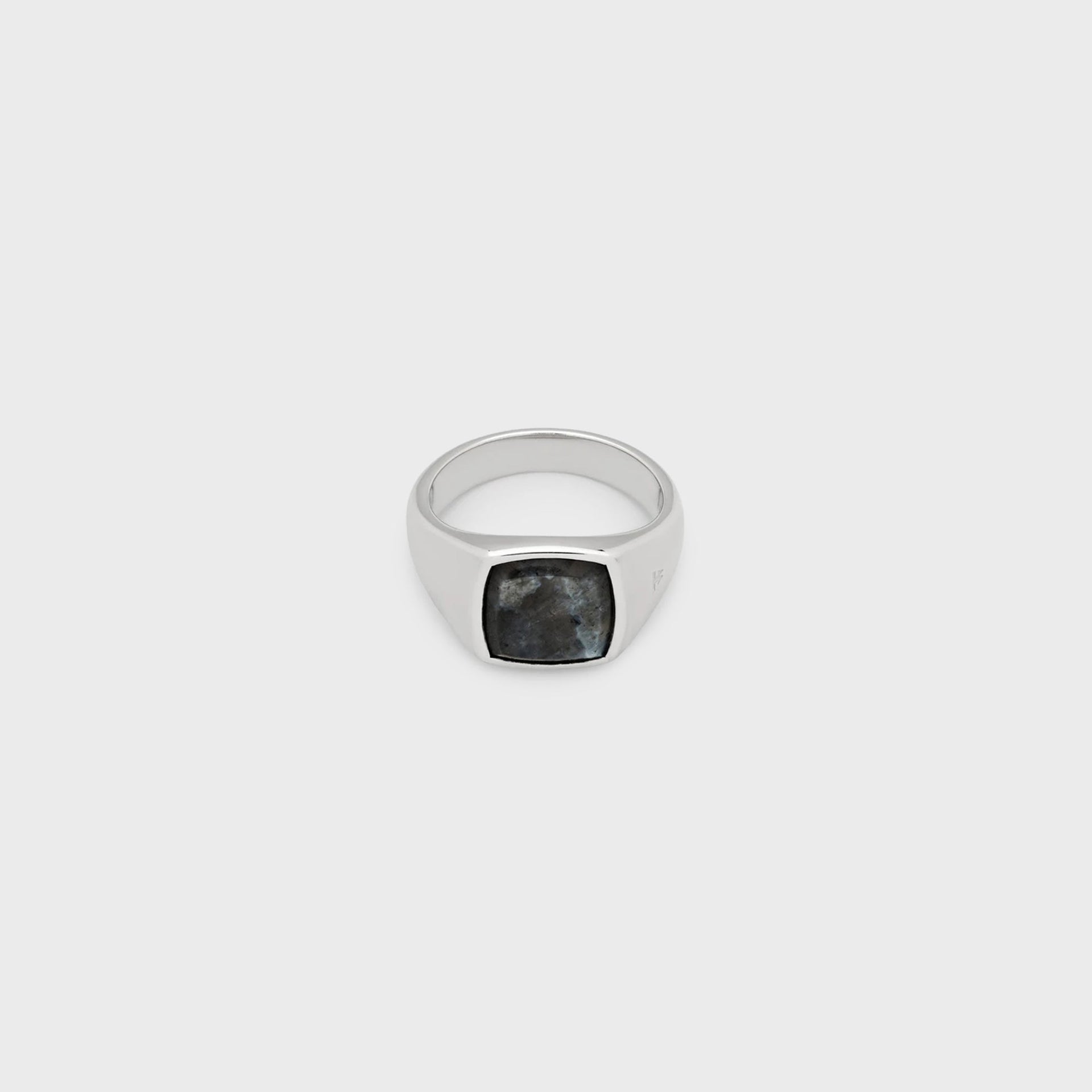 Tom Wood Kay Ring Larvikite 62" - Silver