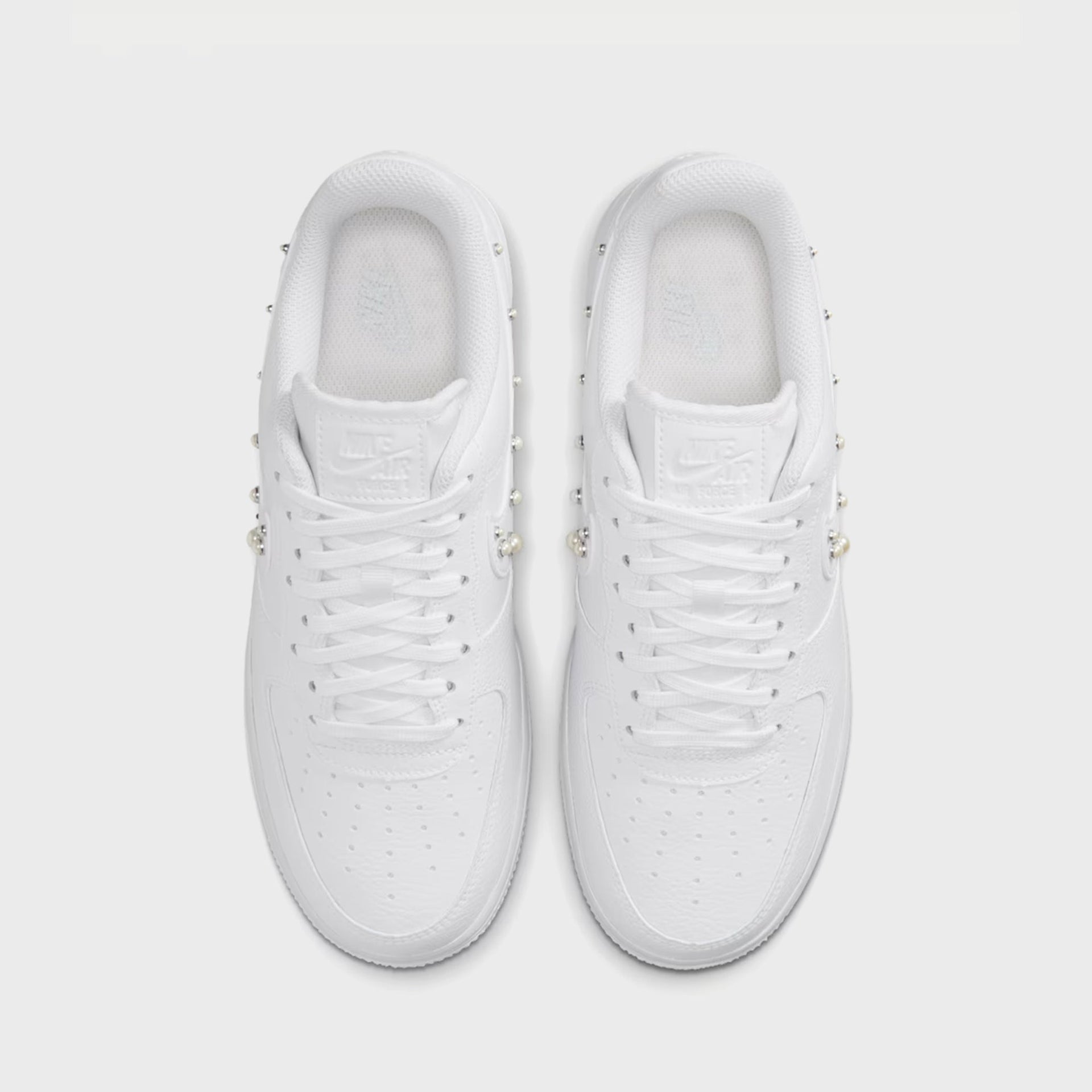 Nike WMNS Air Force 1 '07 - White / Metallic Silver / Pure Platinum