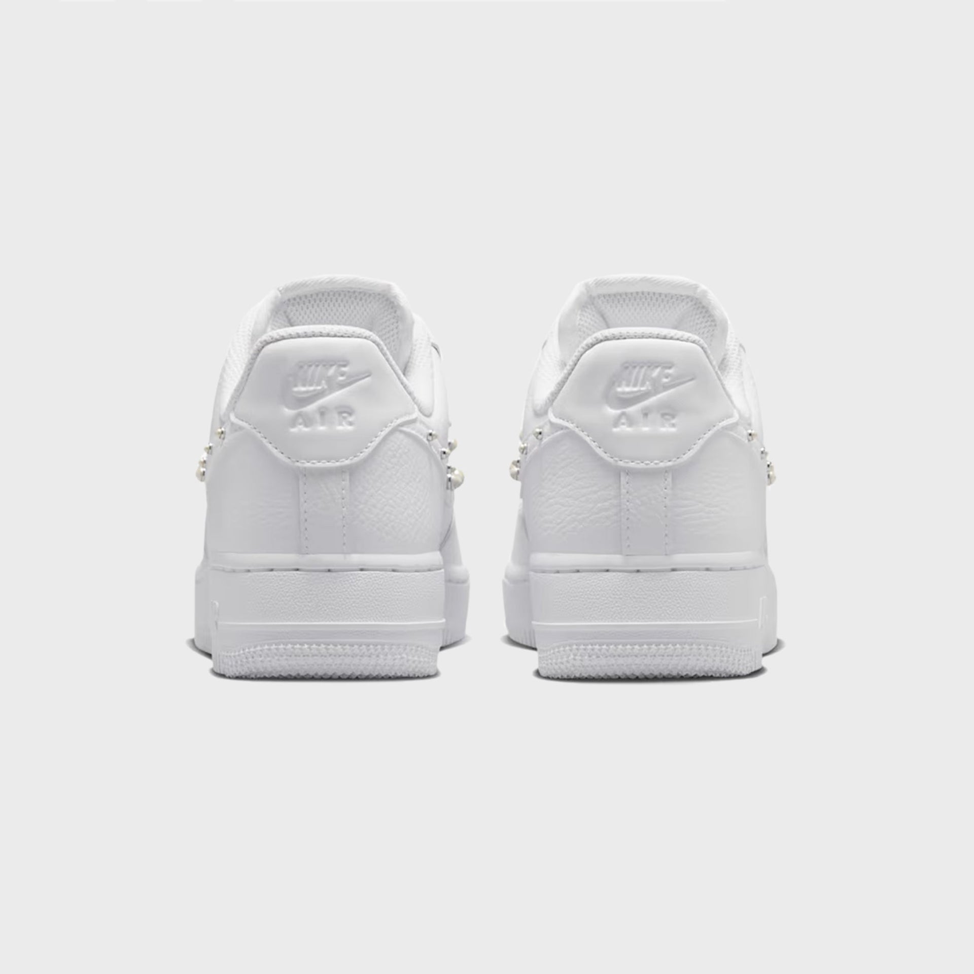 Nike WMNS Air Force 1 '07 - White / Metallic Silver / Pure Platinum