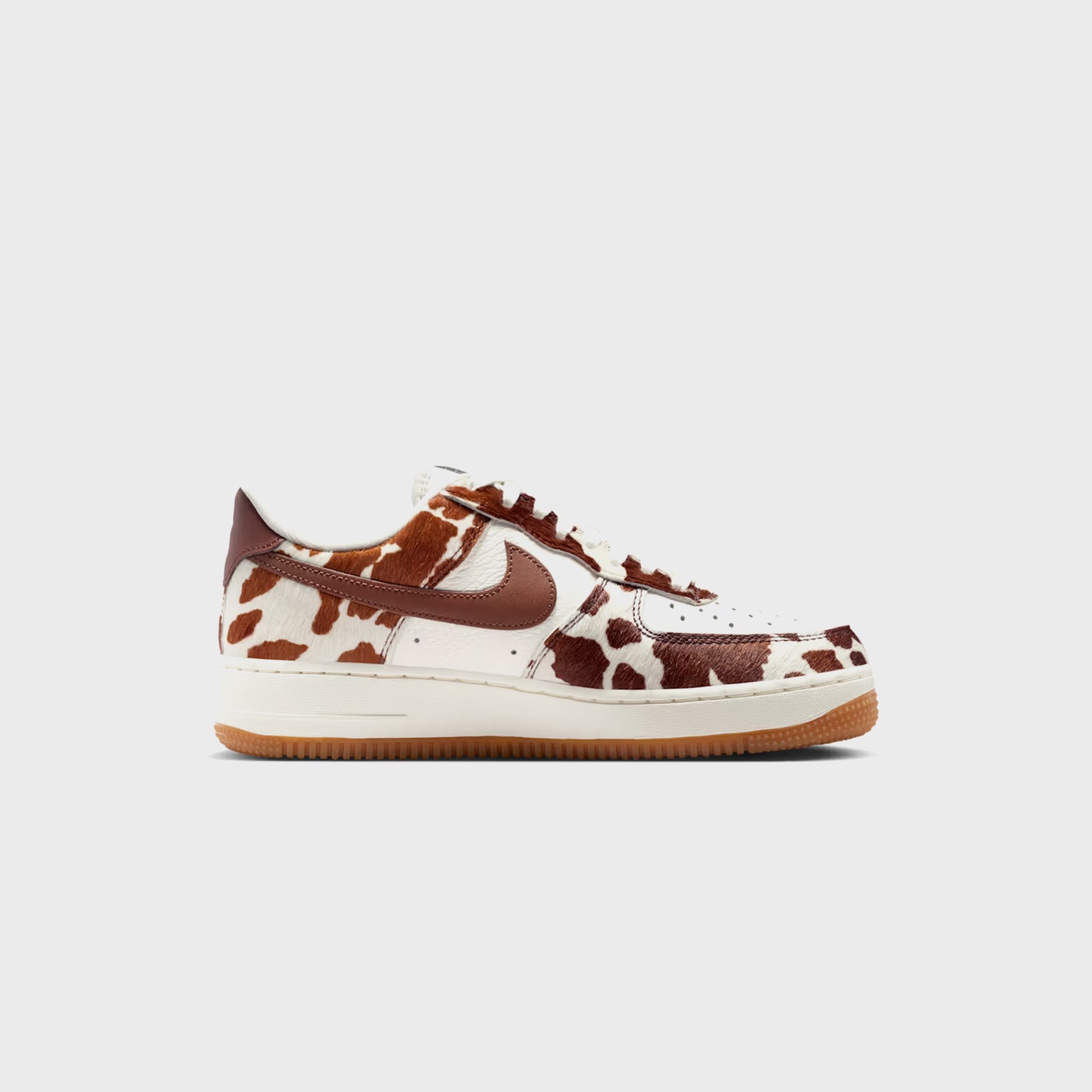 Nike WMNS Air Force 1 '07 "Cow Print" - Field Brown / Gum Medium Brown / Sail