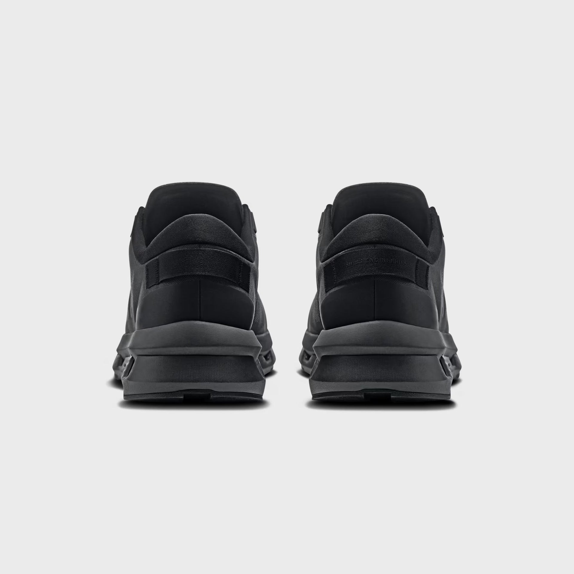 On Running Cloudzone - Black / Eclipse