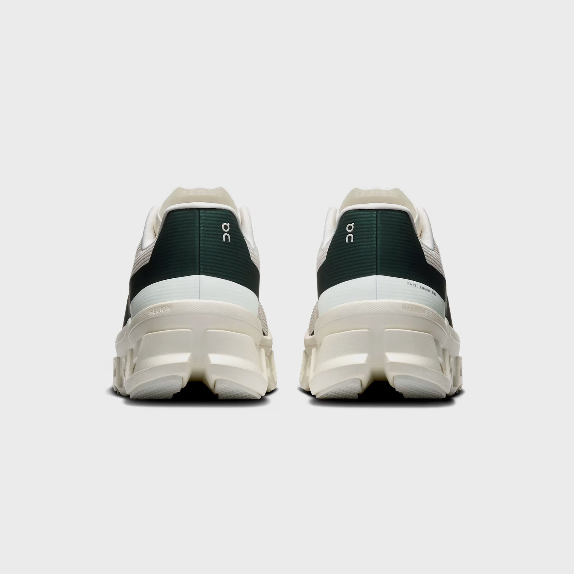 On Running WMNS Cloudboom Max - White / Black
