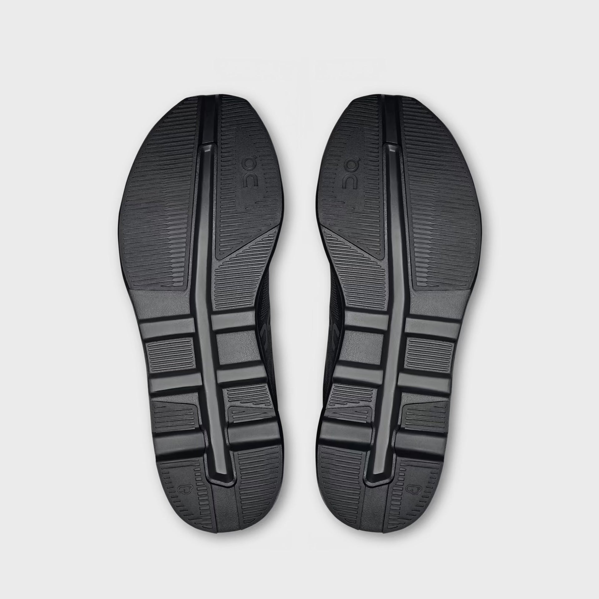 On Running Cloudzone - Black / Eclipse