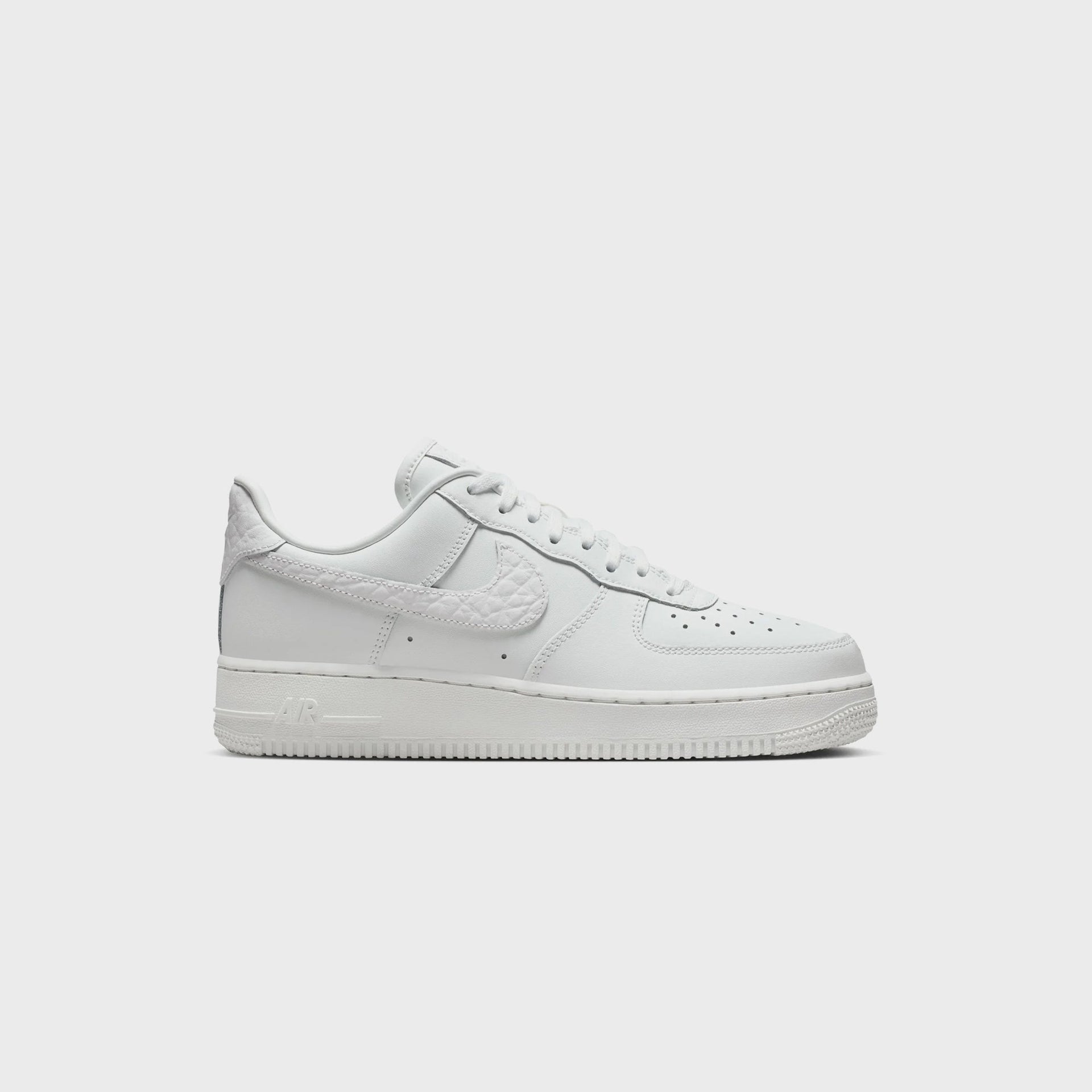 Nike WMNS Air Force 1 '07 Low - Summit White / White / Metallic Silver / Summit White