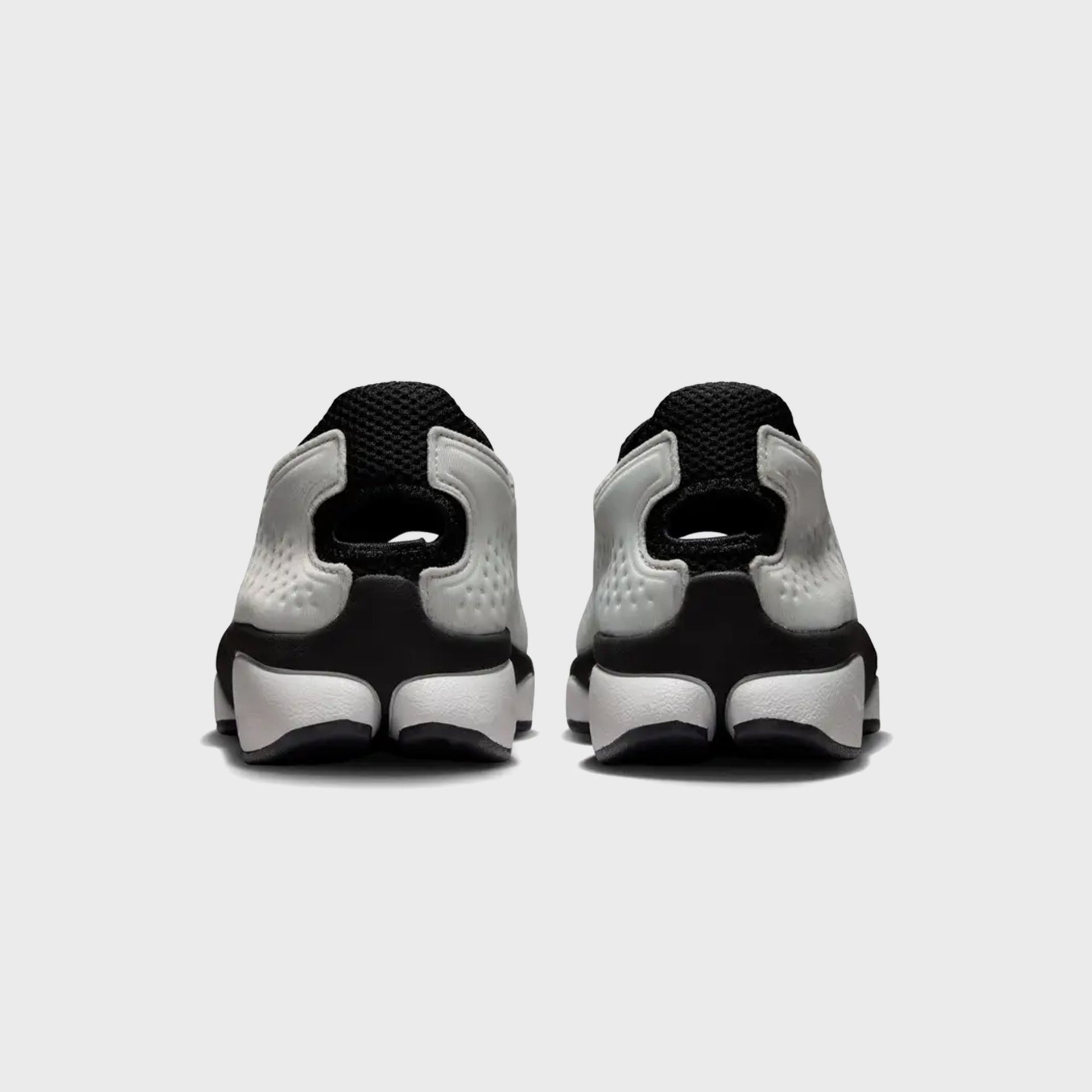 Nike WMNS Rift 2 - Black / Metallic Silver