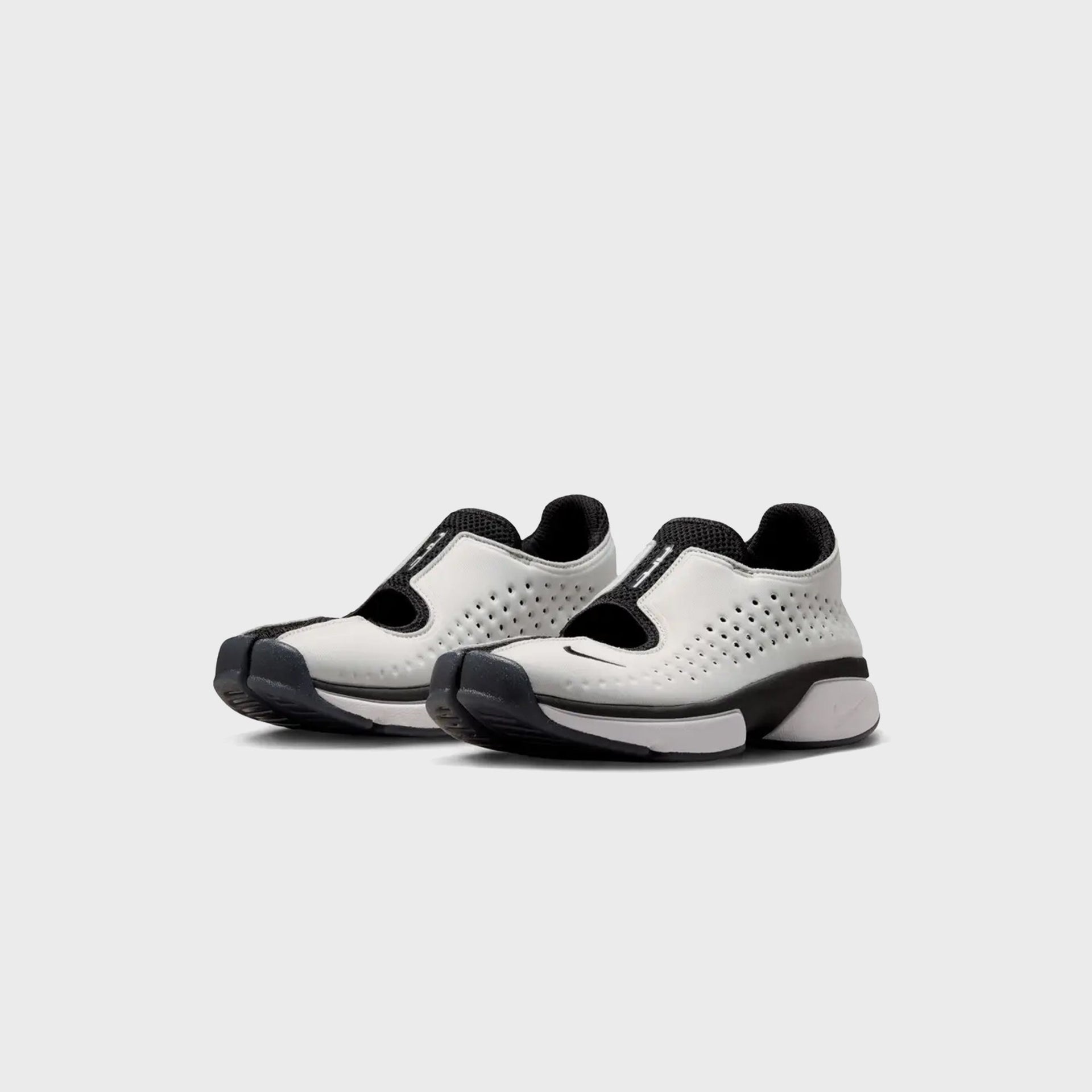Nike WMNS Rift 2 - Black / Metallic Silver