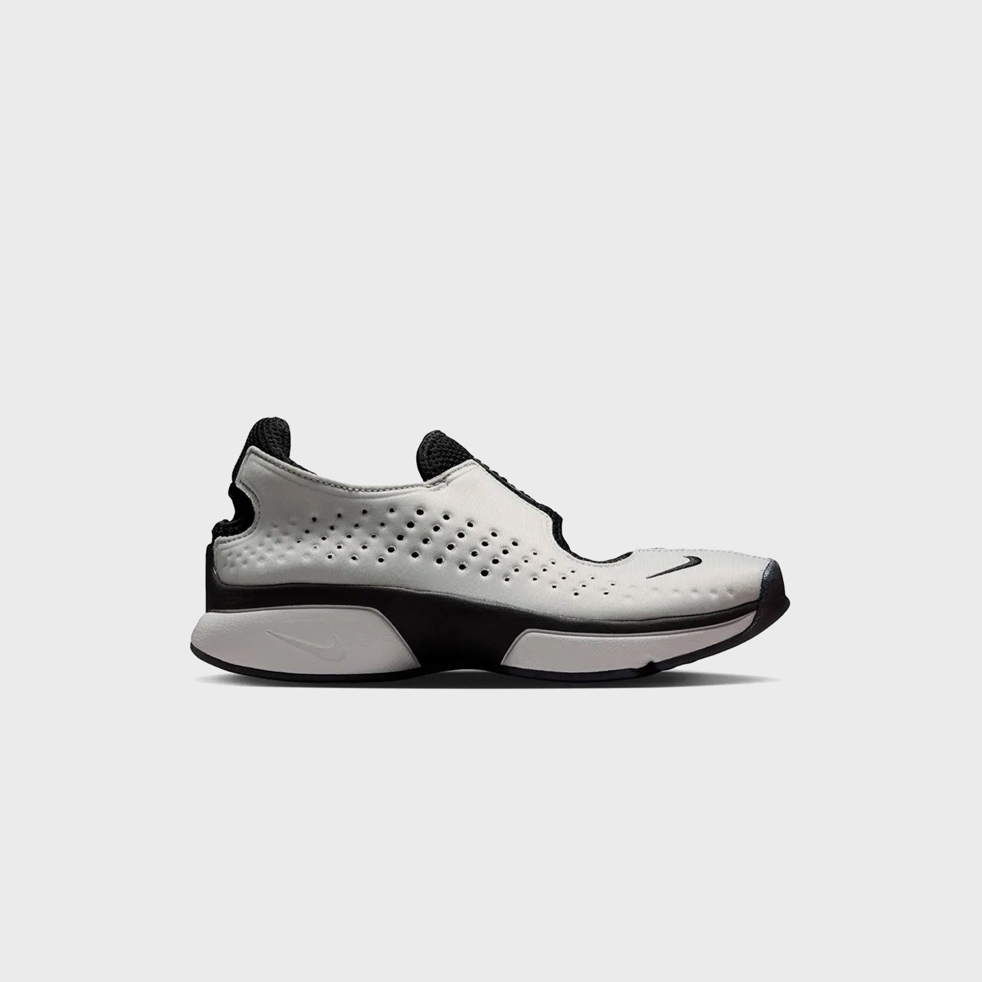 Nike WMNS Rift 2 - Black / Metallic Silver