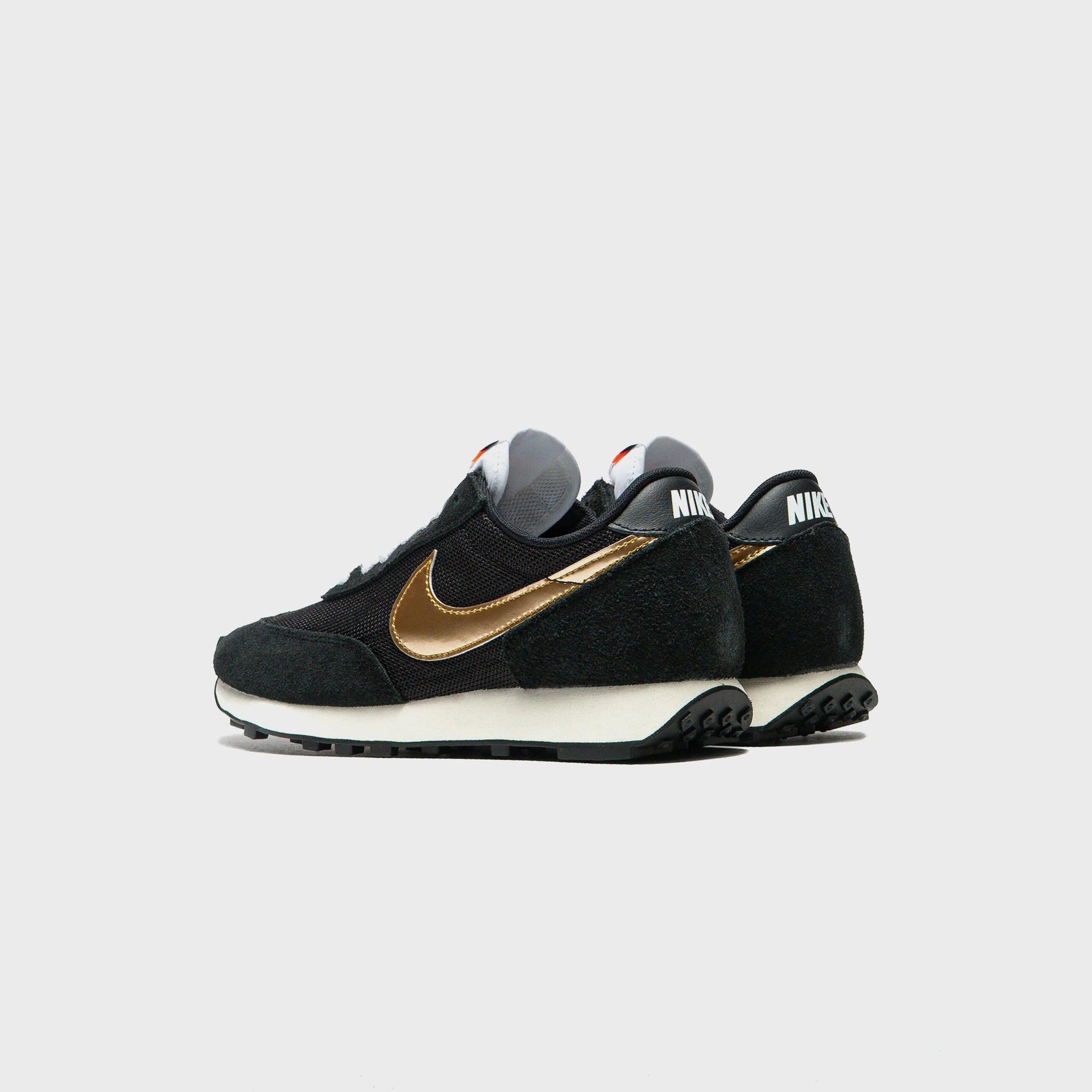 Nike Daybreak SP - Metallic Gold / Black