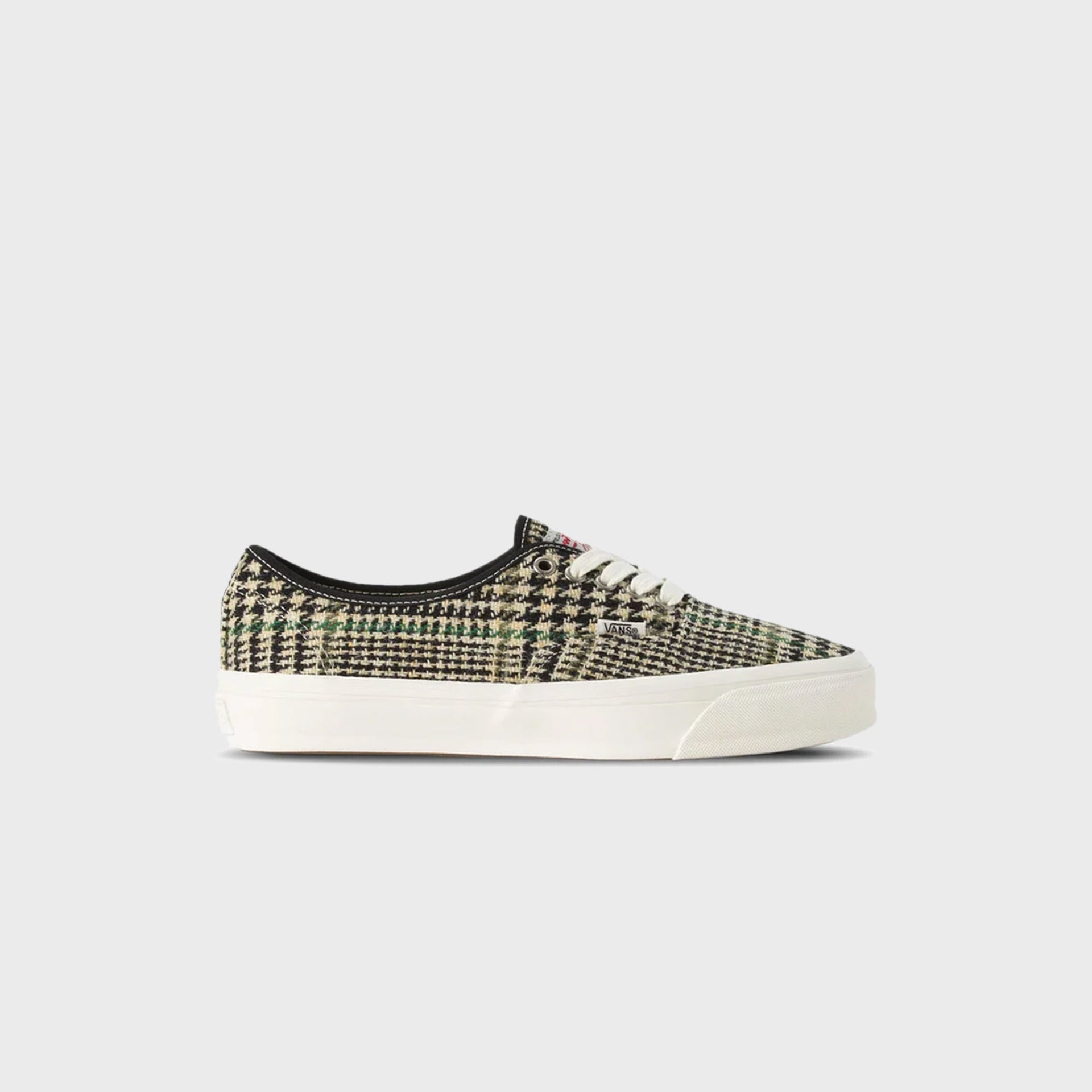VANS LX Authentic 44 - Black / White